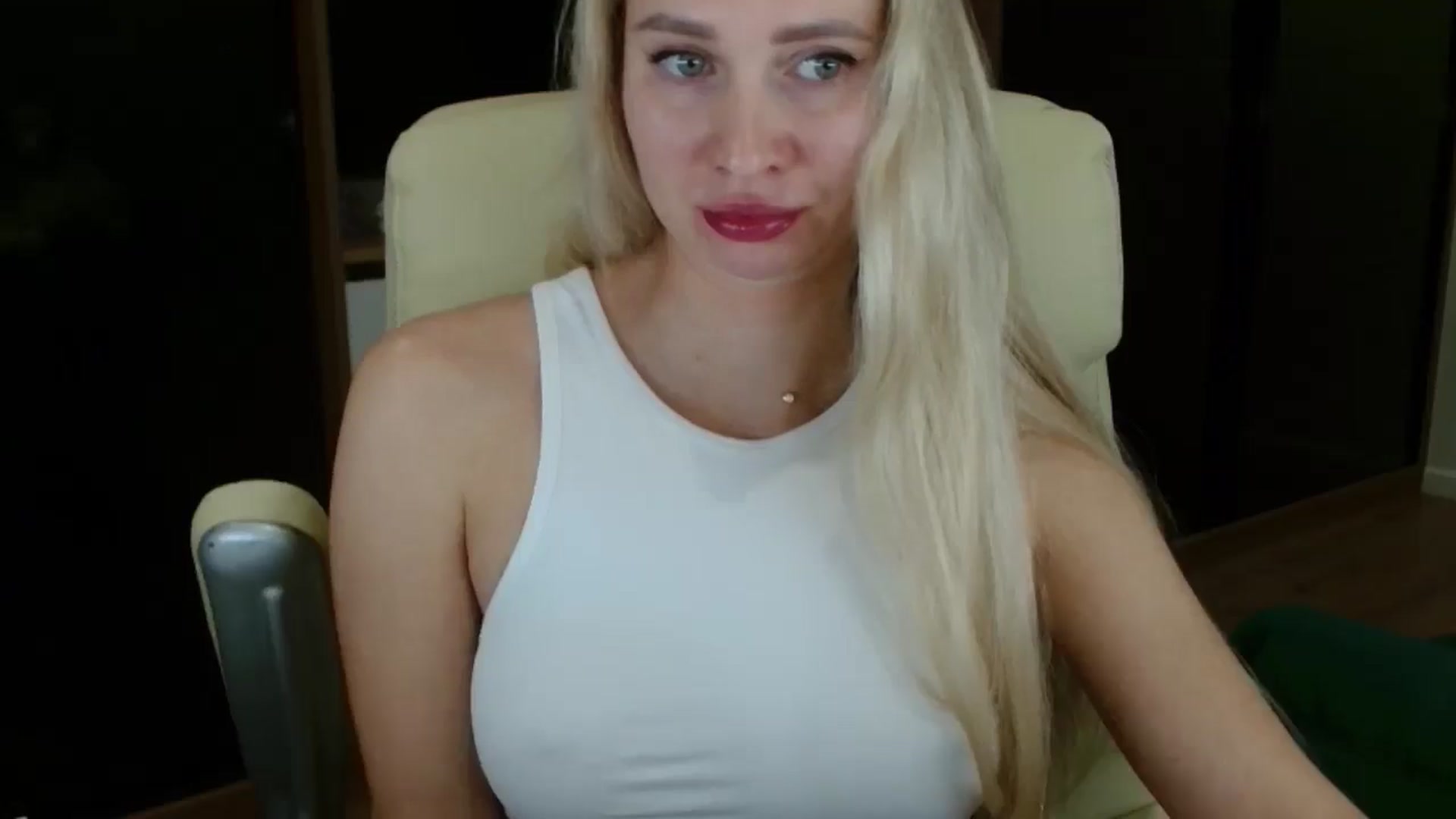 Gallery image thumbnail from Miss_Sylvia's myfreecams stream on, 11/17/2025, 17:14 image 8 of 20