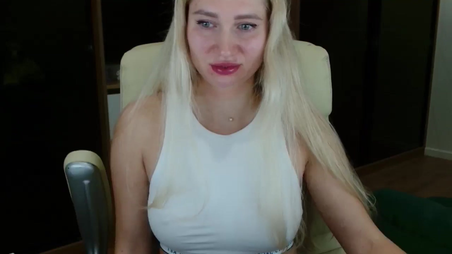 Gallery image thumbnail from Miss_Sylvia's myfreecams stream on, 11/17/2025, 17:47 image 15 of 20
