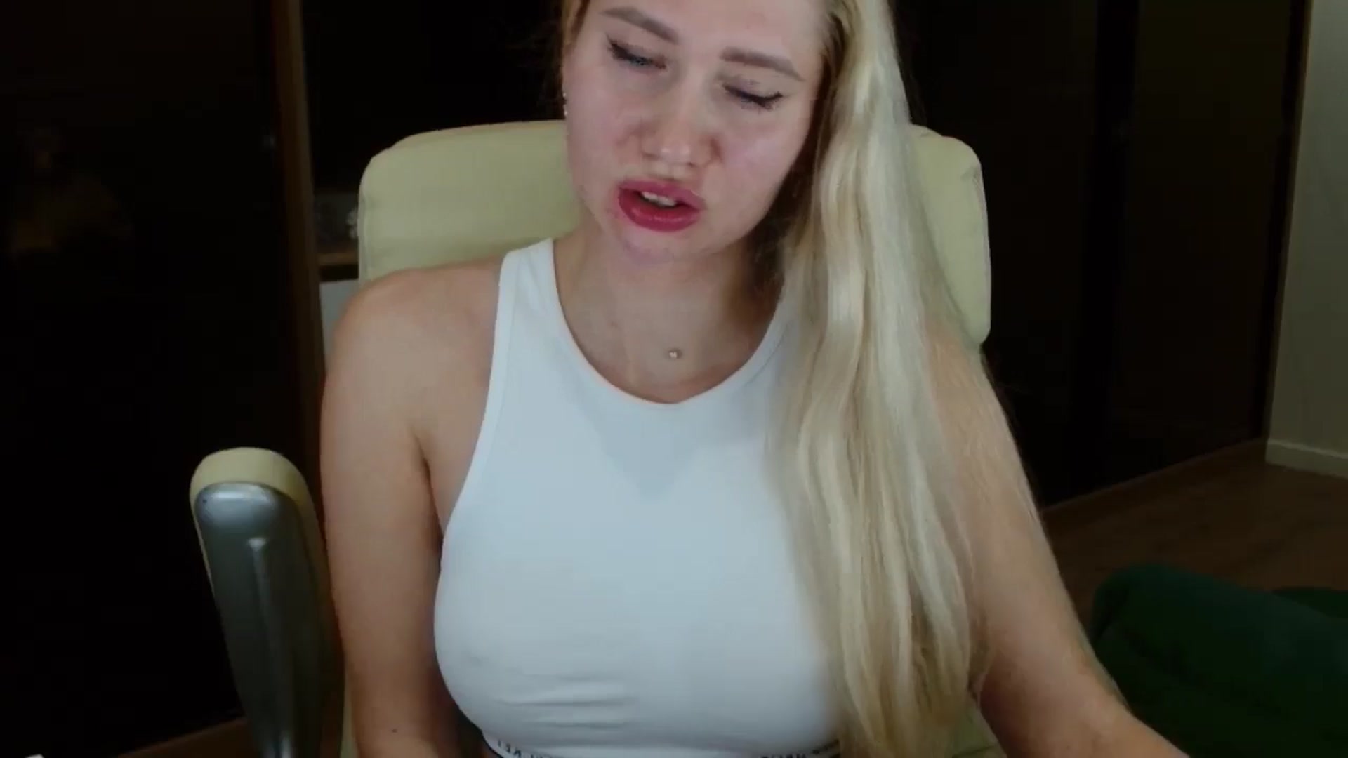 Gallery image thumbnail from Miss_Sylvia's myfreecams stream on, 11/17/2025, 17:47 image 16 of 20