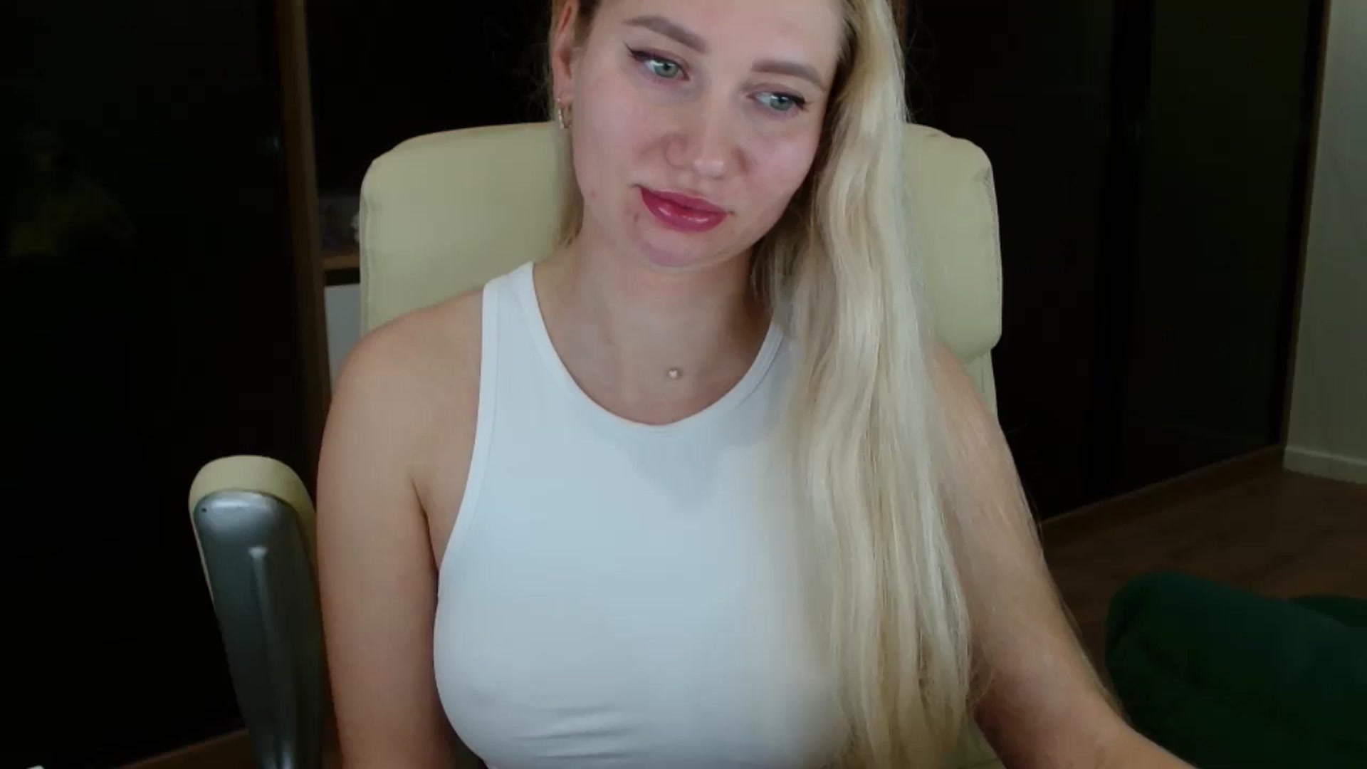 Gallery image thumbnail from Miss_Sylvia's myfreecams stream on, 11/17/2025, 17:47 image 18 of 20
