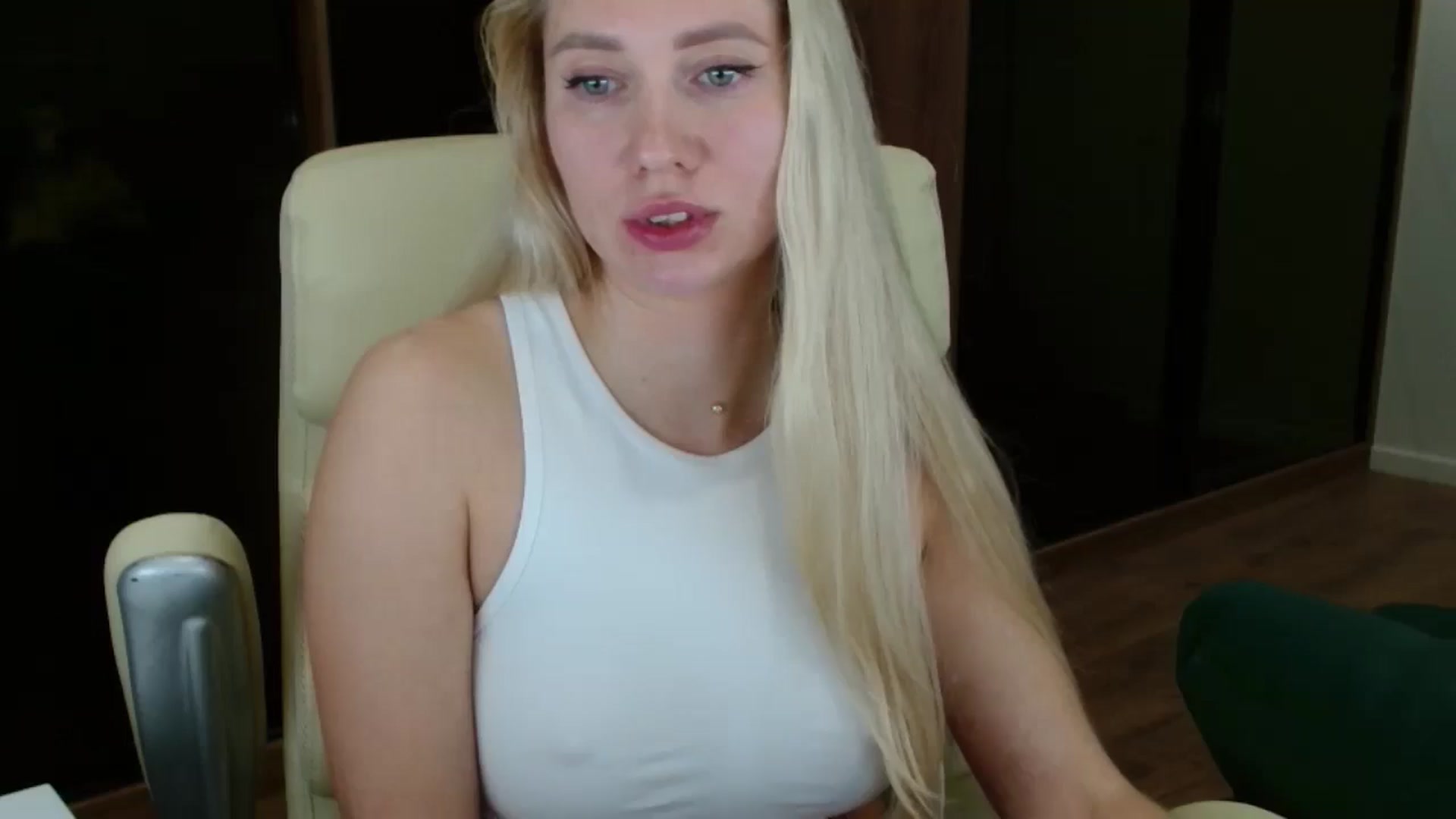 Gallery image thumbnail from Miss_Sylvia's myfreecams stream on, 11/17/2025, 19:26 image 16 of 20