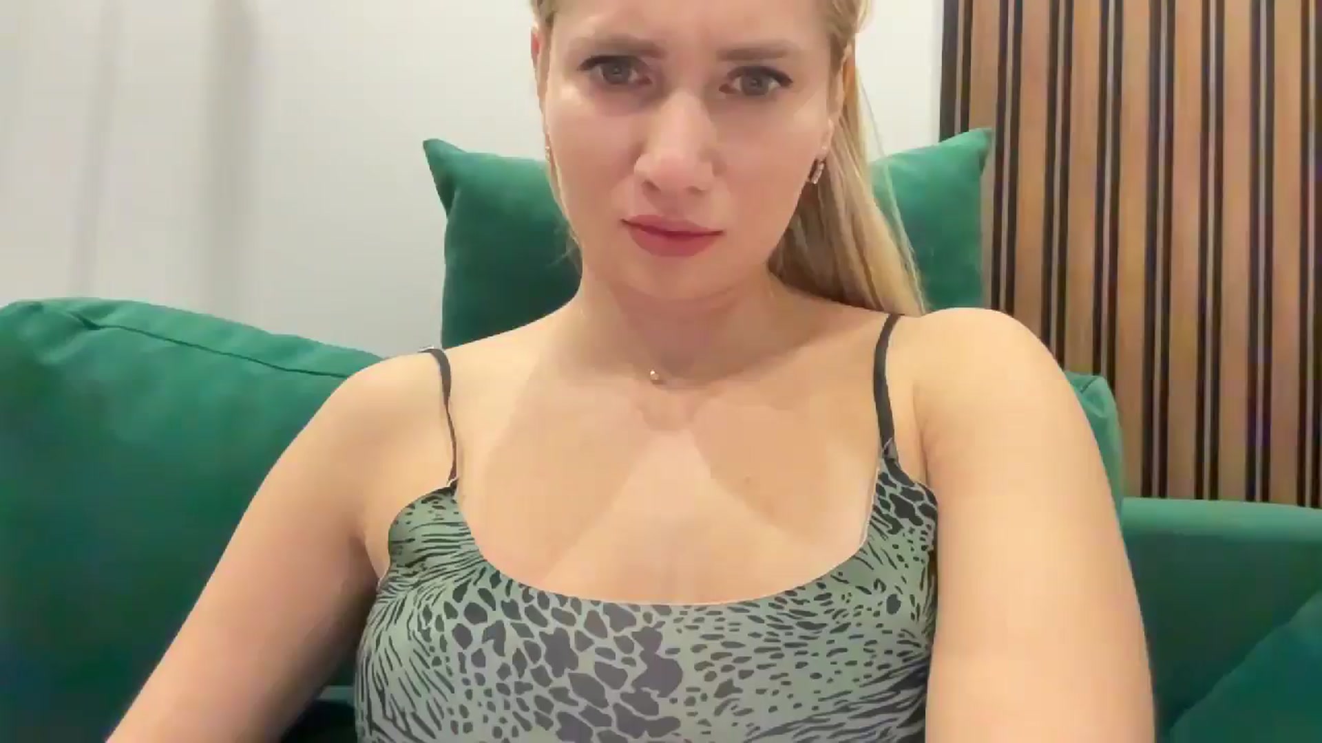 Gallery image thumbnail from Miss_Sylvia's myfreecams stream on, 11/18/2025, 20:54 image 14 of 20