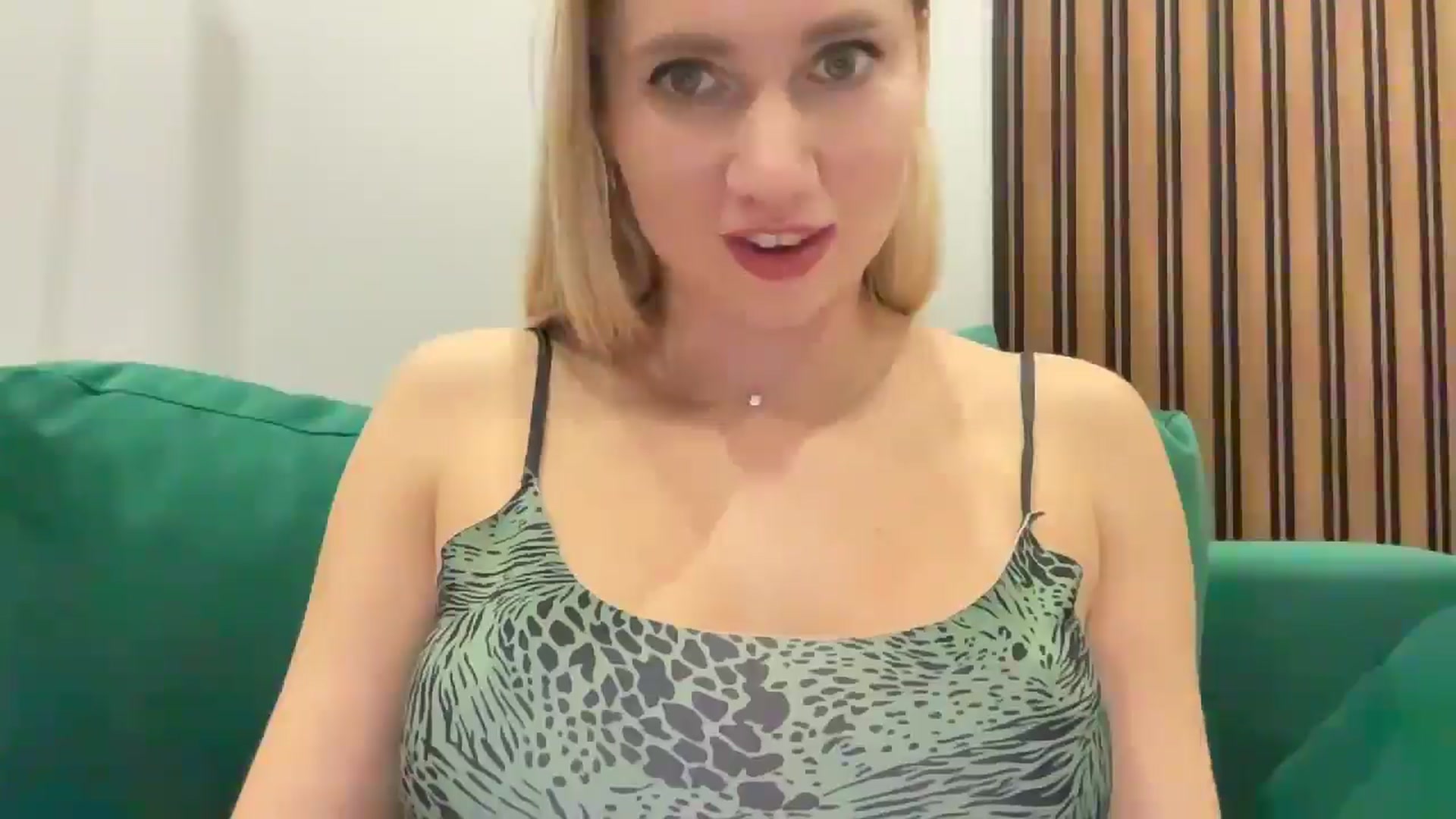 Gallery image thumbnail from Miss_Sylvia's myfreecams stream on, 11/18/2025, 20:54 image 5 of 20