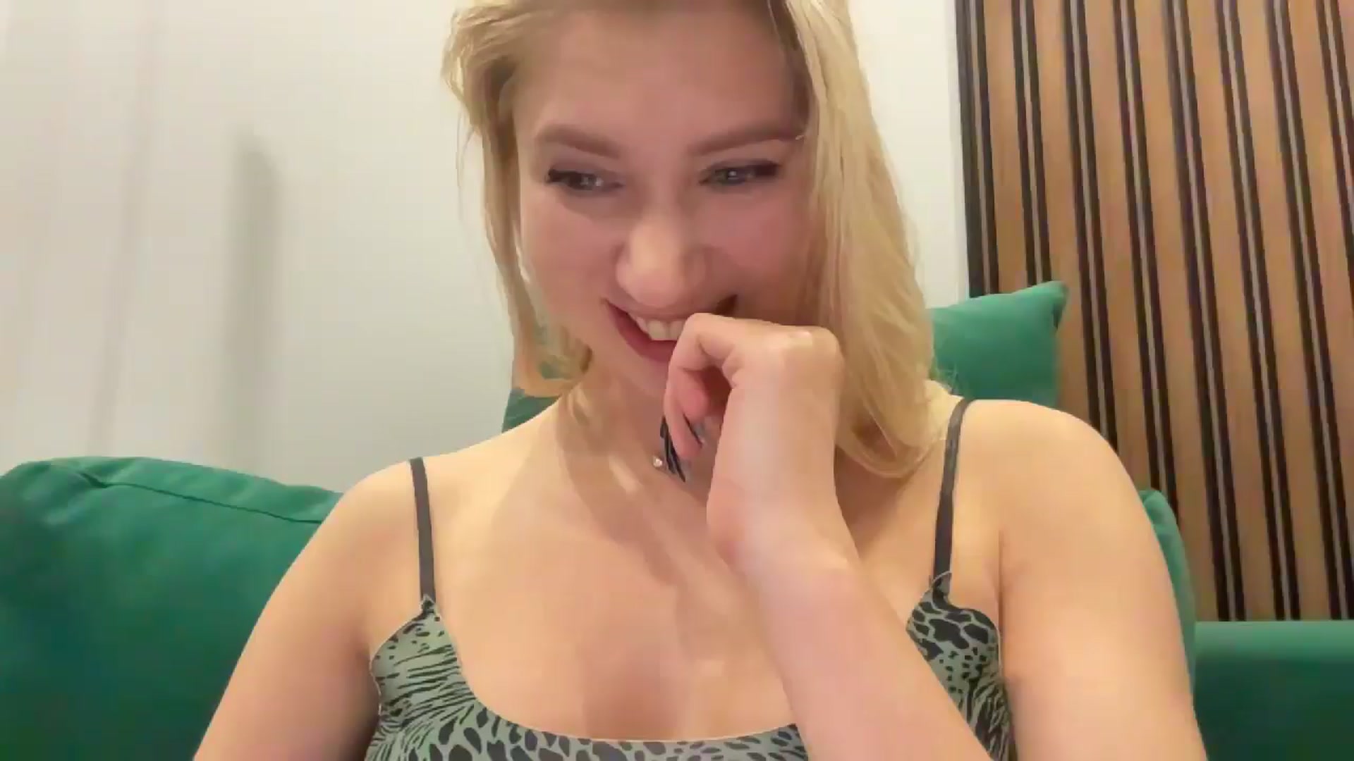 Gallery image thumbnail from Miss_Sylvia's myfreecams stream on, 11/18/2025, 21:17 image 4 of 20
