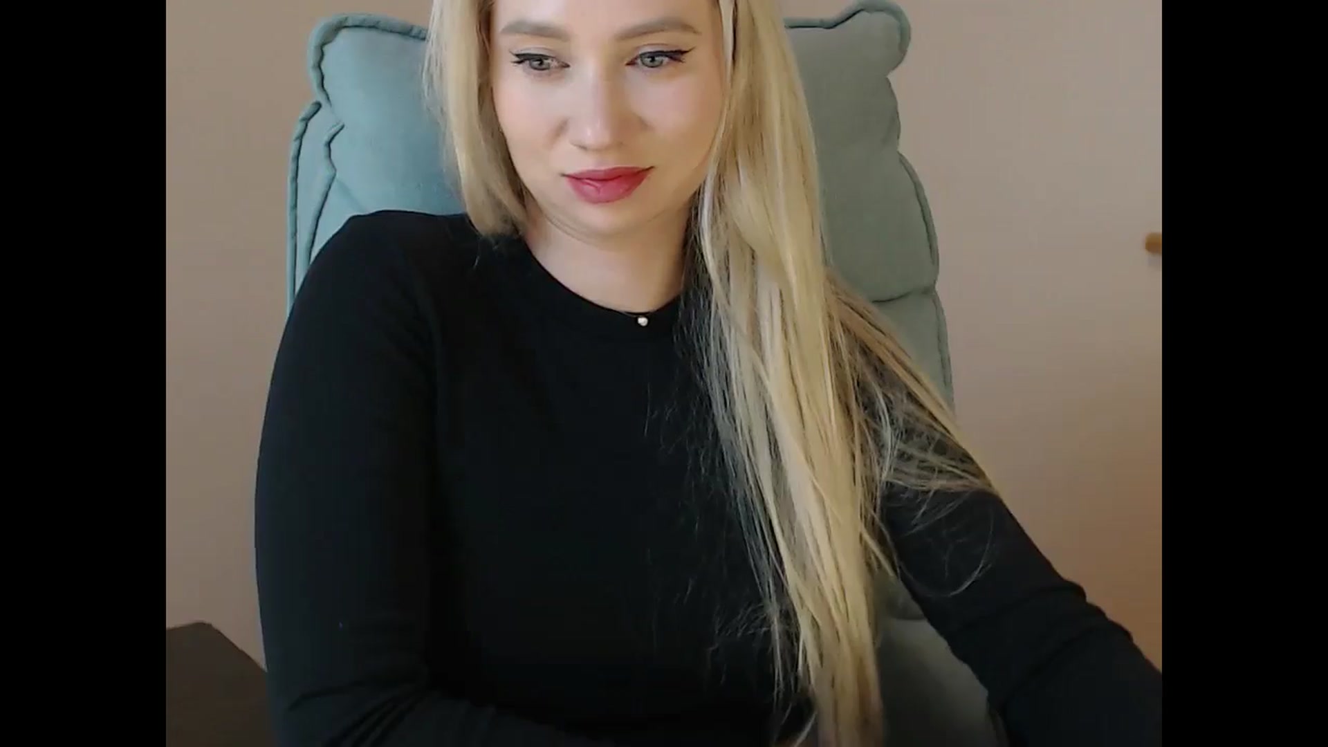 Gallery image thumbnail from Miss_Sylvia's myfreecams stream on, 11/19/2025, 19:56 image 8 of 20
