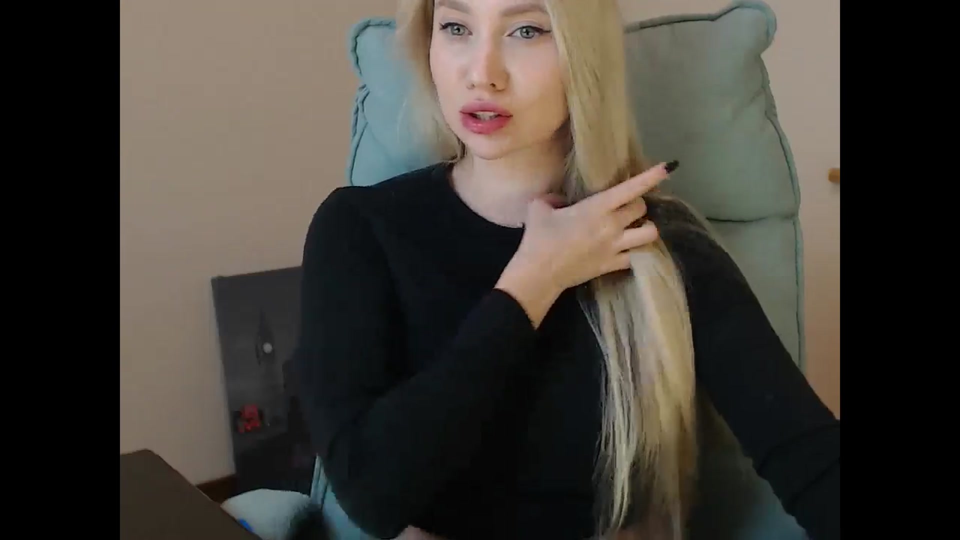 Gallery image thumbnail from Miss_Sylvia's myfreecams stream on, 11/19/2025, 19:56 image 17 of 20