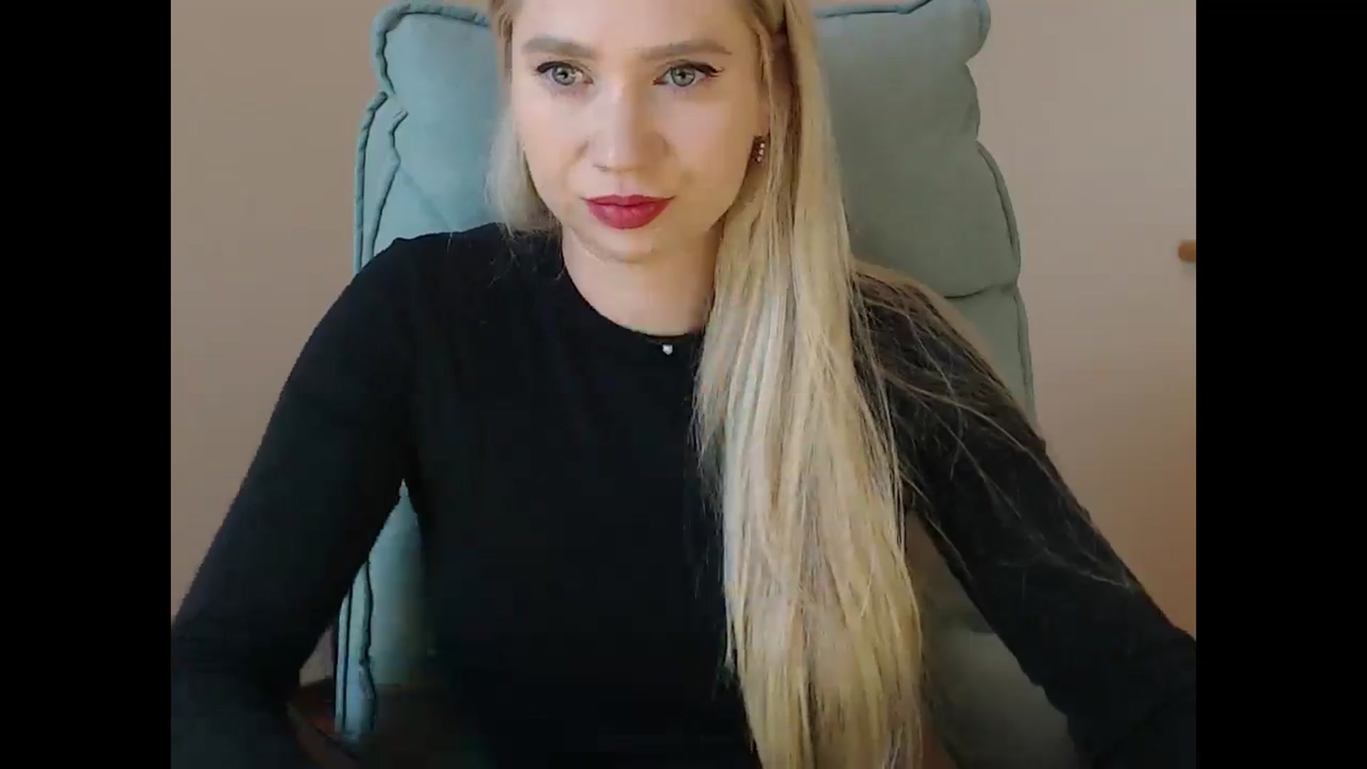 Gallery image thumbnail from Miss_Sylvia's myfreecams stream on, 11/19/2025, 19:56 image 3 of 20