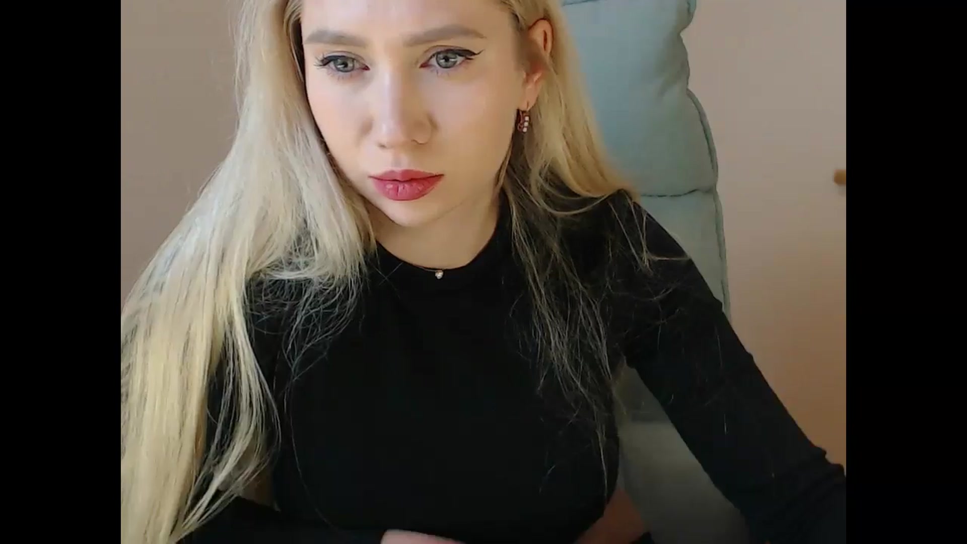 Gallery image thumbnail from Miss_Sylvia's myfreecams stream on, 11/19/2025, 19:56 image 7 of 20