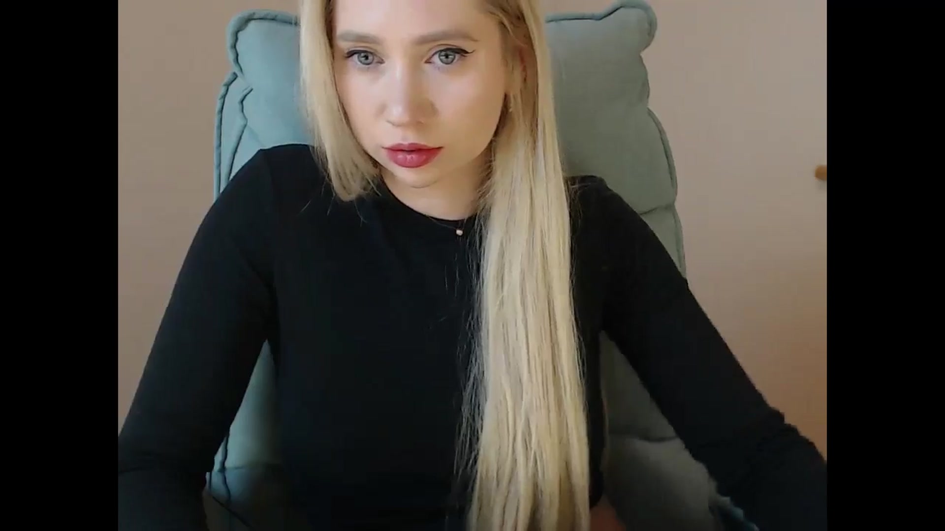 Gallery image thumbnail from Miss_Sylvia's myfreecams stream on, 11/19/2025, 19:56 image 9 of 20