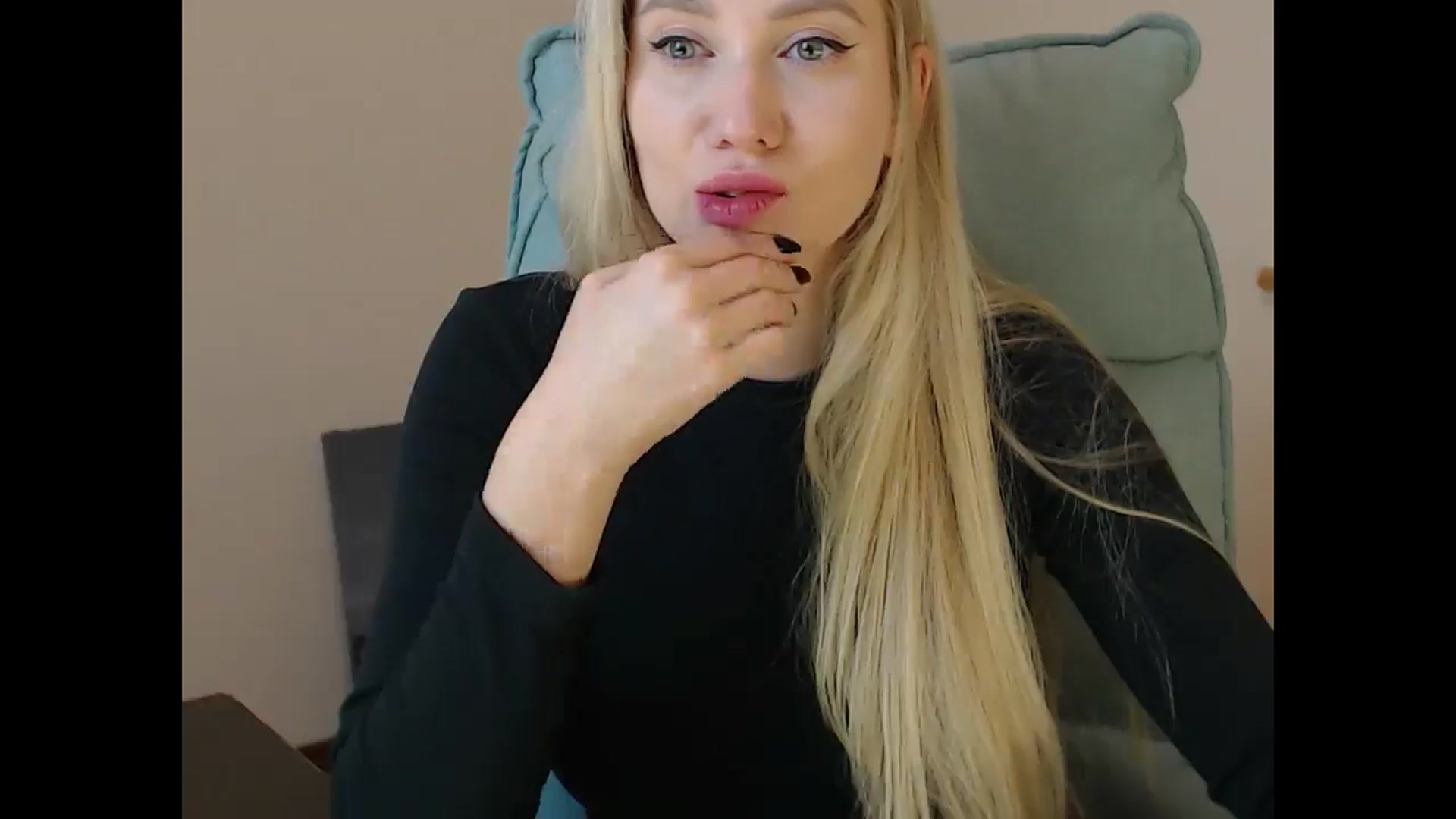 Gallery image thumbnail from Miss_Sylvia's myfreecams stream on, 11/19/2025, 20:54 image 3 of 20