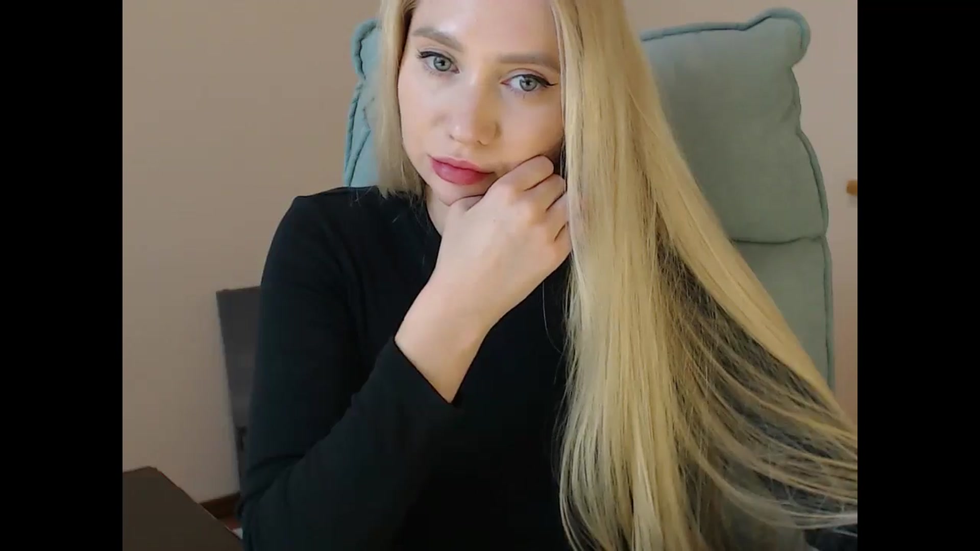 Gallery image thumbnail from Miss_Sylvia's myfreecams stream on, 11/19/2025, 20:54 image 2 of 20