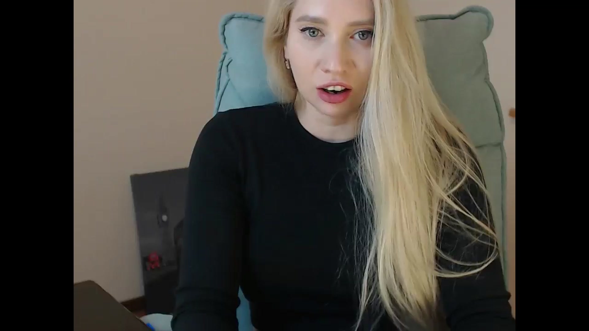 Gallery image thumbnail from Miss_Sylvia's myfreecams stream on, 11/19/2025, 20:54 image 8 of 20