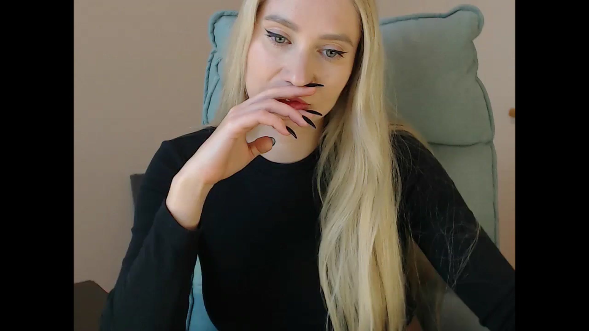 Gallery image thumbnail from Miss_Sylvia's myfreecams stream on, 11/19/2025, 20:54 image 6 of 20