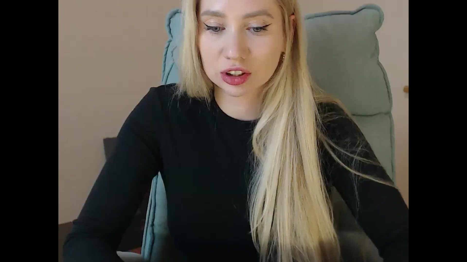 Gallery image thumbnail from Miss_Sylvia's myfreecams stream on, 11/19/2025, 20:54 image 5 of 20