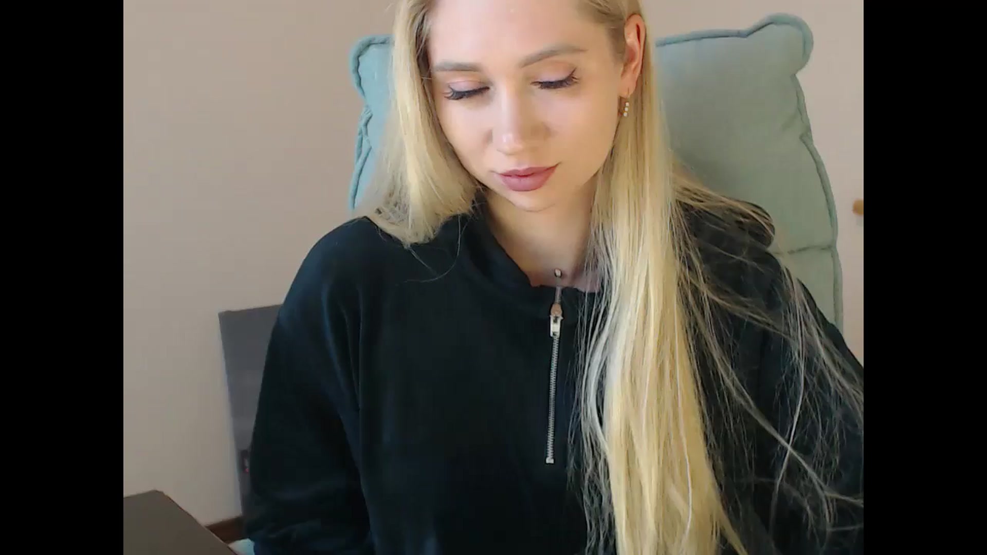Gallery image thumbnail from Miss_Sylvia's myfreecams stream on, 11/20/2025, 18:31 image 8 of 20