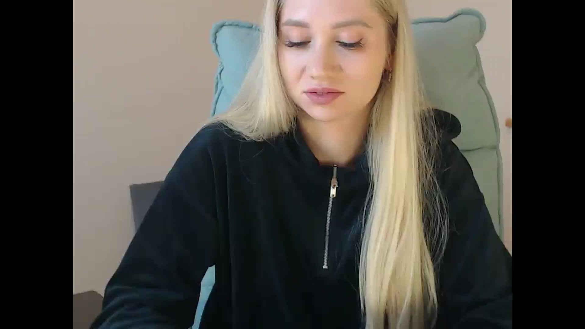 Gallery image thumbnail from Miss_Sylvia's myfreecams stream on, 11/20/2025, 18:31 image 10 of 20