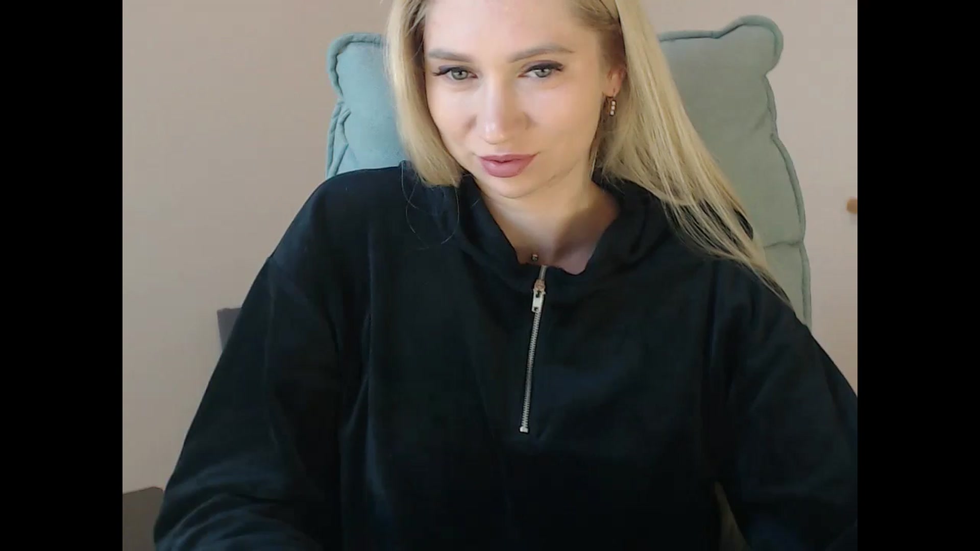 Gallery image thumbnail from Miss_Sylvia's myfreecams stream on, 11/20/2025, 18:31 image 7 of 20