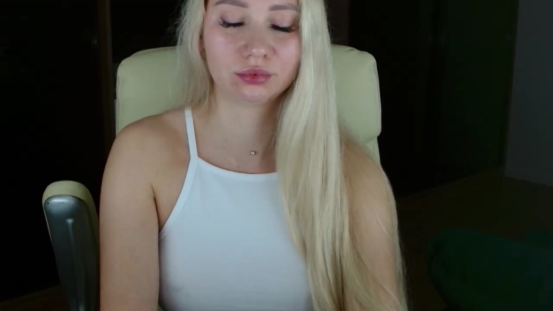 Gallery image thumbnail from Miss_Sylvia's myfreecams stream on, 11/22/2025, 19:21 image 20 of 20
