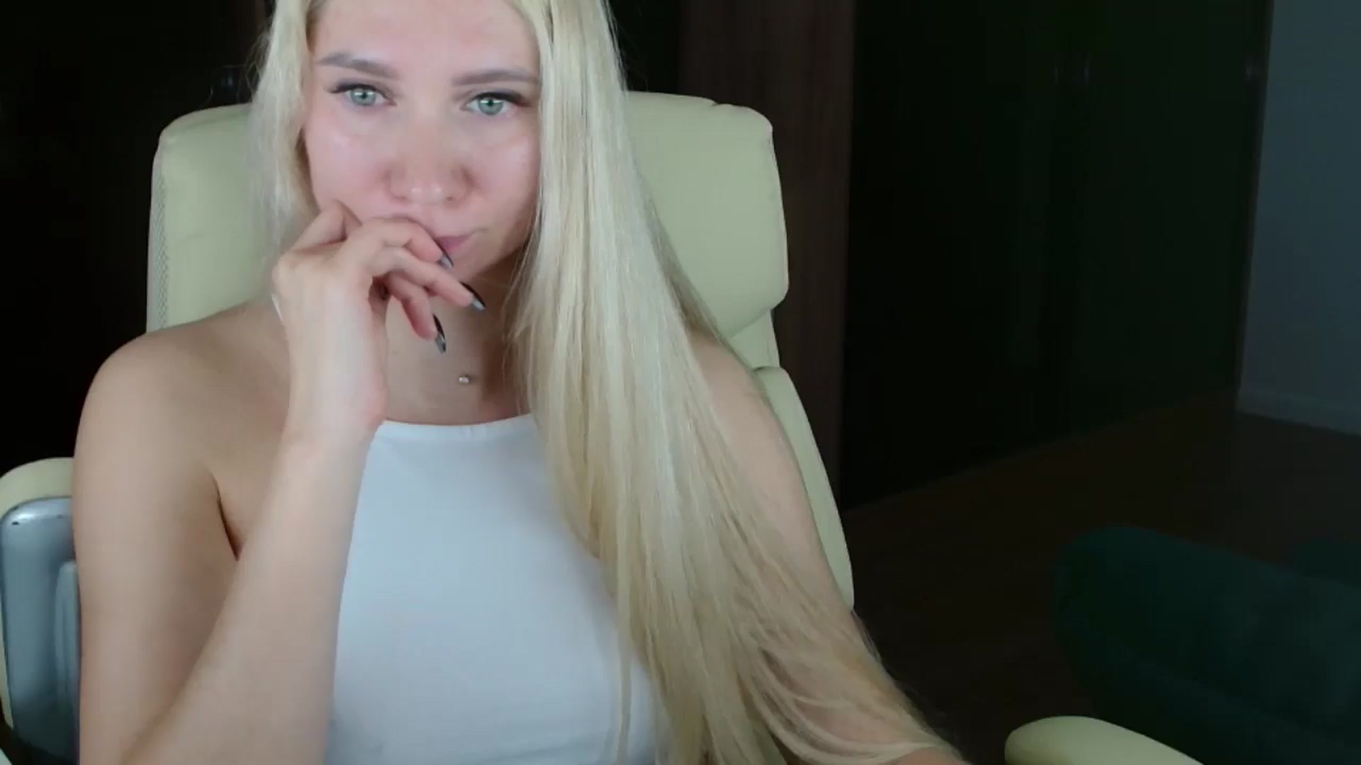 Gallery image thumbnail from Miss_Sylvia's myfreecams stream on, 11/22/2025, 22:21 image 11 of 20