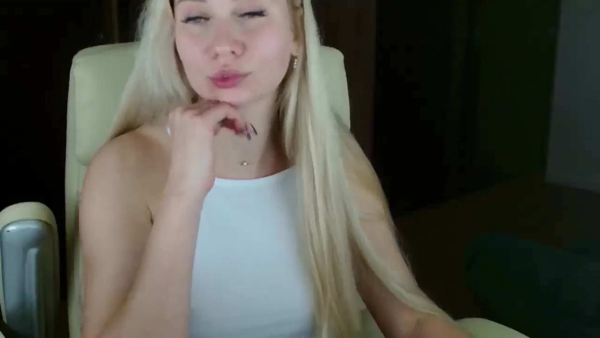 Gallery image thumbnail from Miss_Sylvia's myfreecams stream on, 11/22/2025, 22:21 image 7 of 20