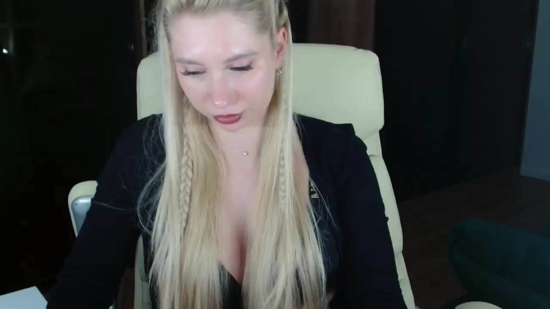 Gallery image thumbnail from Miss_Sylvia's myfreecams stream on, 11/23/2025, 22:34 image 2 of 20