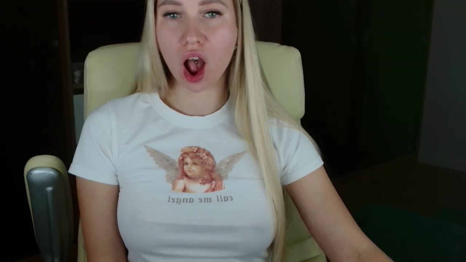 Gallery image thumbnail from Miss_Sylvia's myfreecams stream on, 11/24/2025, 17:32 image 7 of 20
