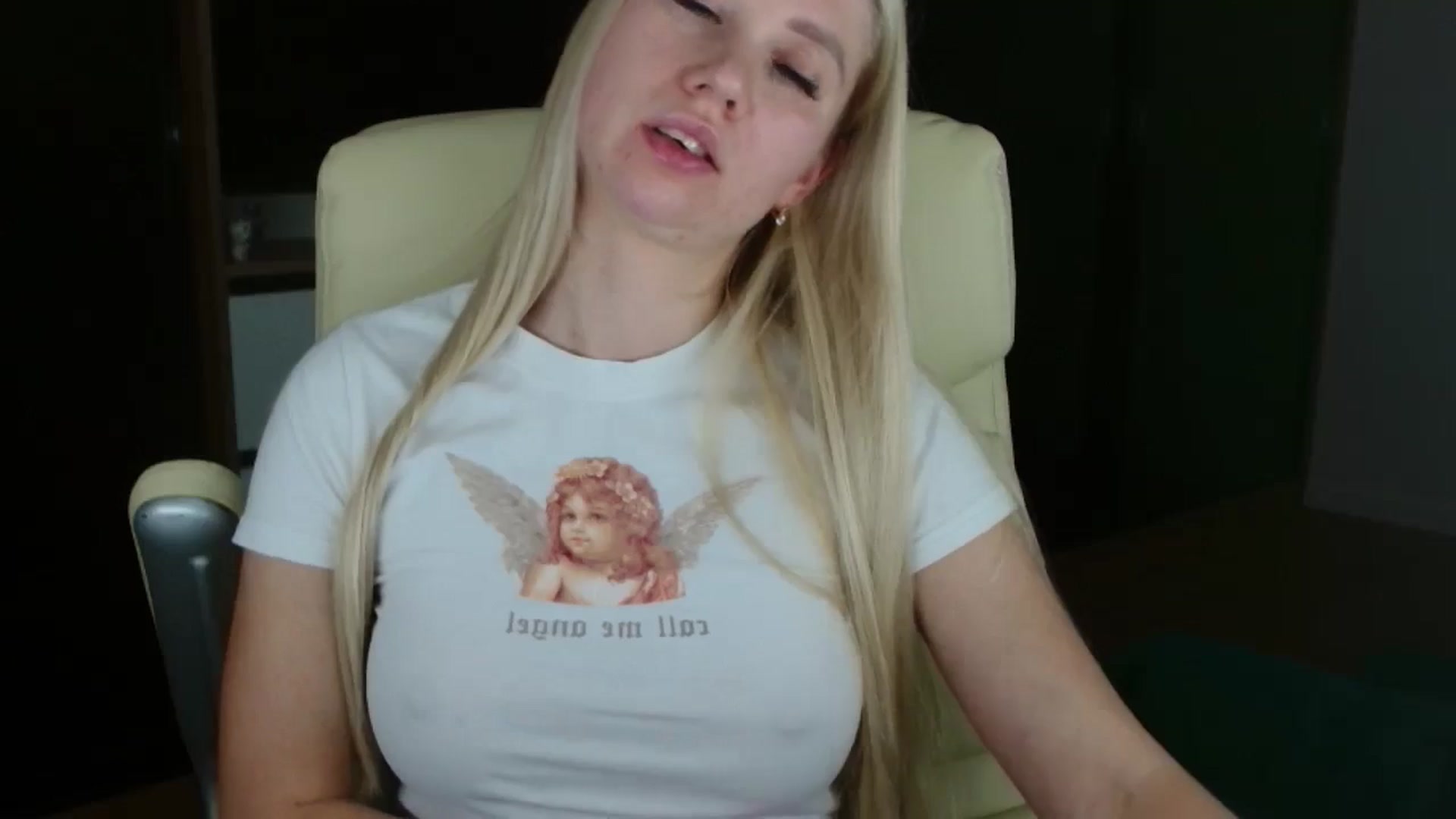 Gallery image thumbnail from Miss_Sylvia's myfreecams stream on, 11/24/2025, 17:32 image 5 of 20