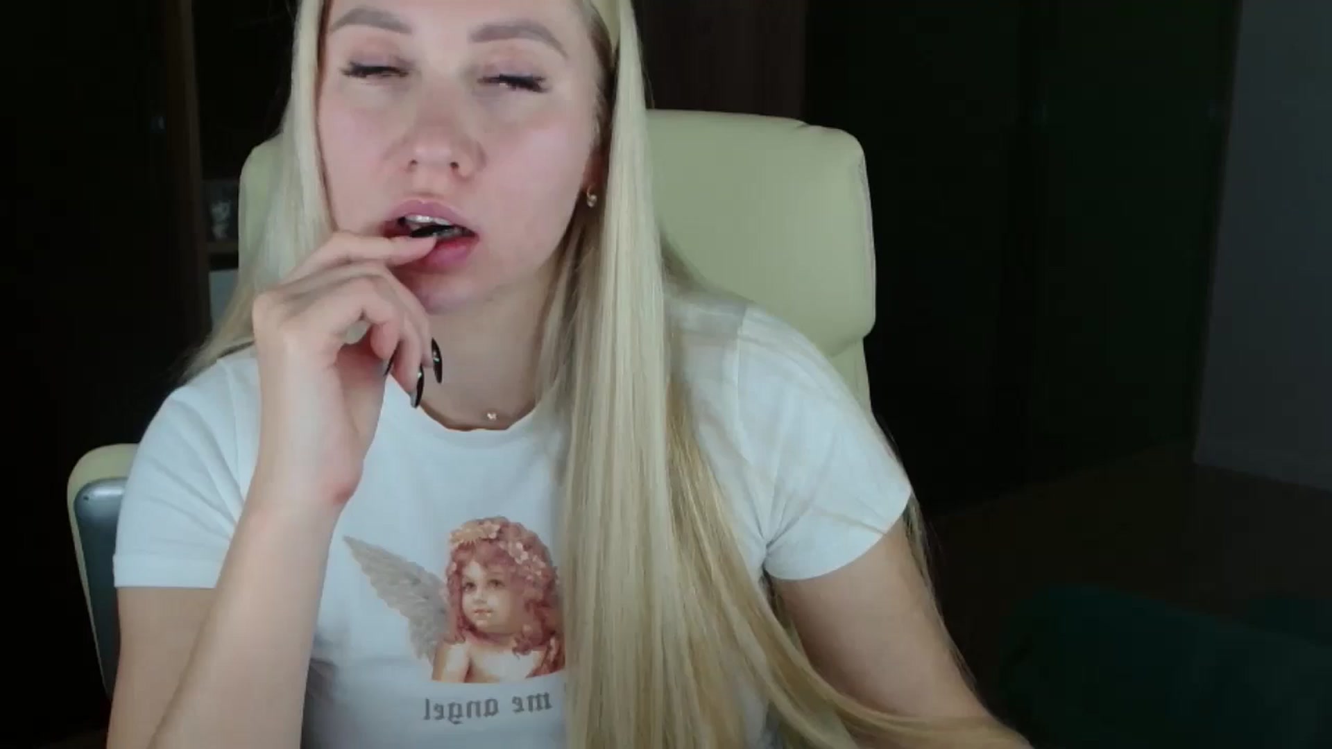 Gallery image thumbnail from Miss_Sylvia's myfreecams stream on, 11/24/2025, 17:32 image 13 of 20