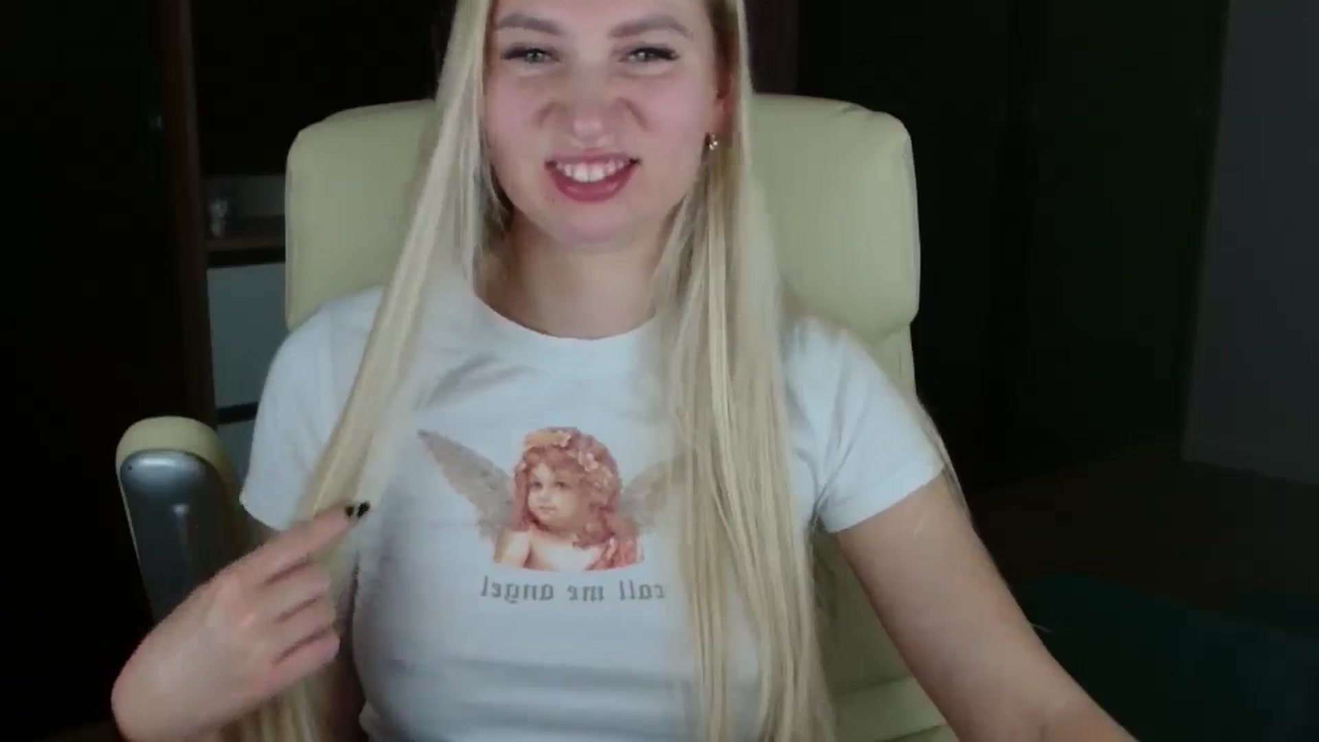 Gallery image thumbnail from Miss_Sylvia's myfreecams stream on, 11/24/2025, 17:32 image 4 of 20