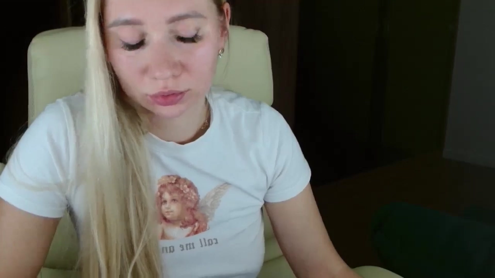 Gallery image thumbnail from Miss_Sylvia's myfreecams stream on, 11/24/2025, 17:32 image 16 of 20