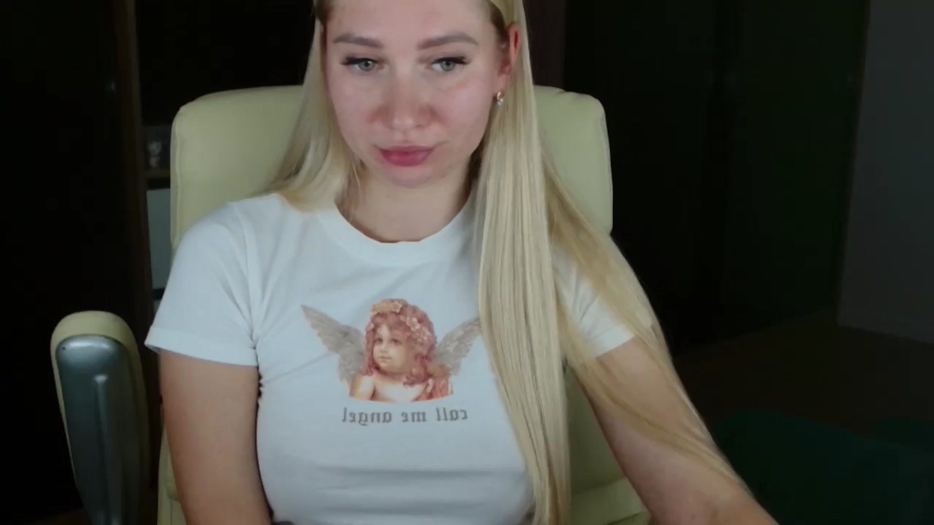 Gallery image thumbnail from Miss_Sylvia's myfreecams stream on, 11/24/2025, 17:32 image 12 of 20