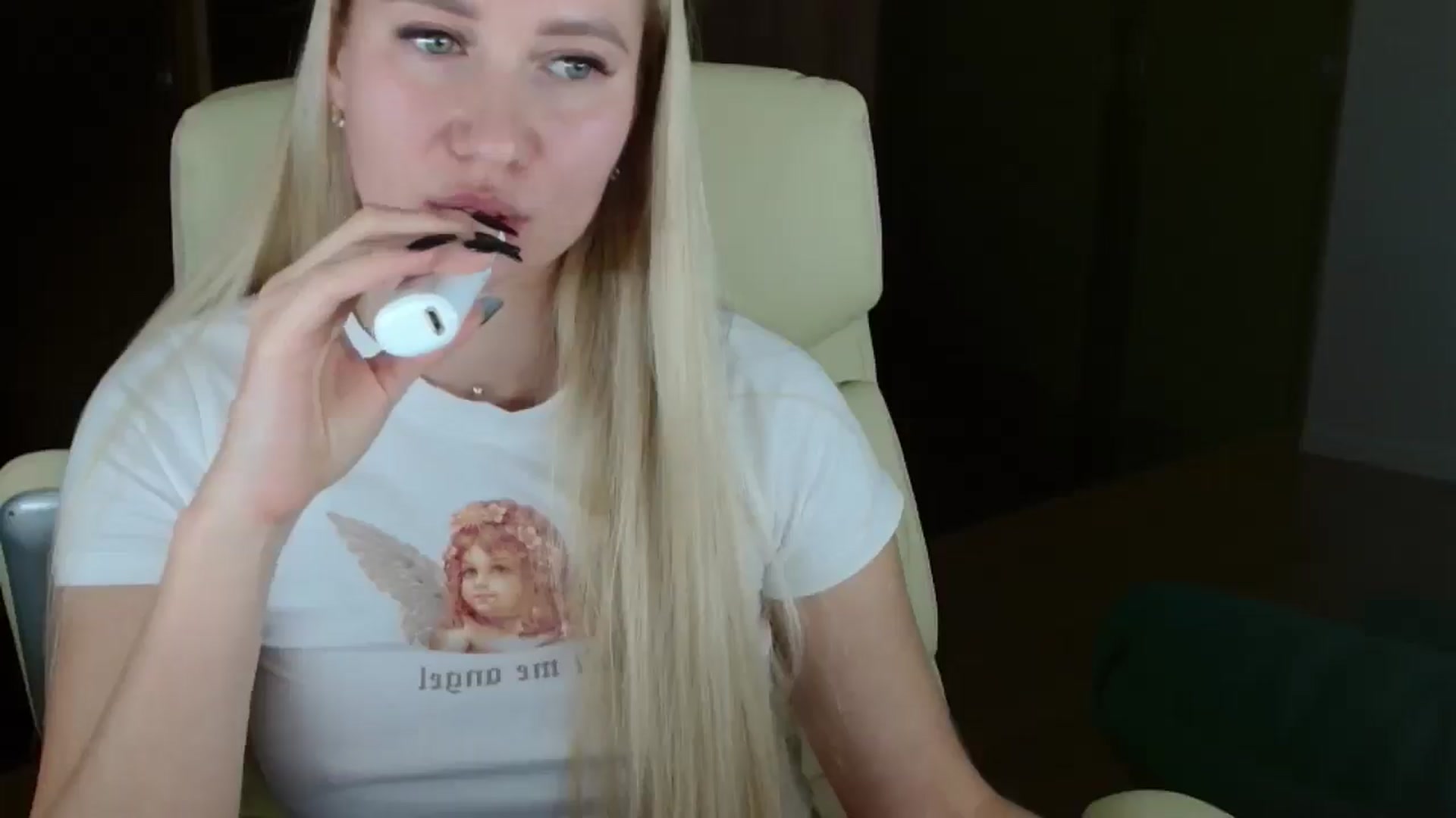 Gallery image thumbnail from Miss_Sylvia's myfreecams stream on, 11/24/2025, 19:07 image 5 of 20
