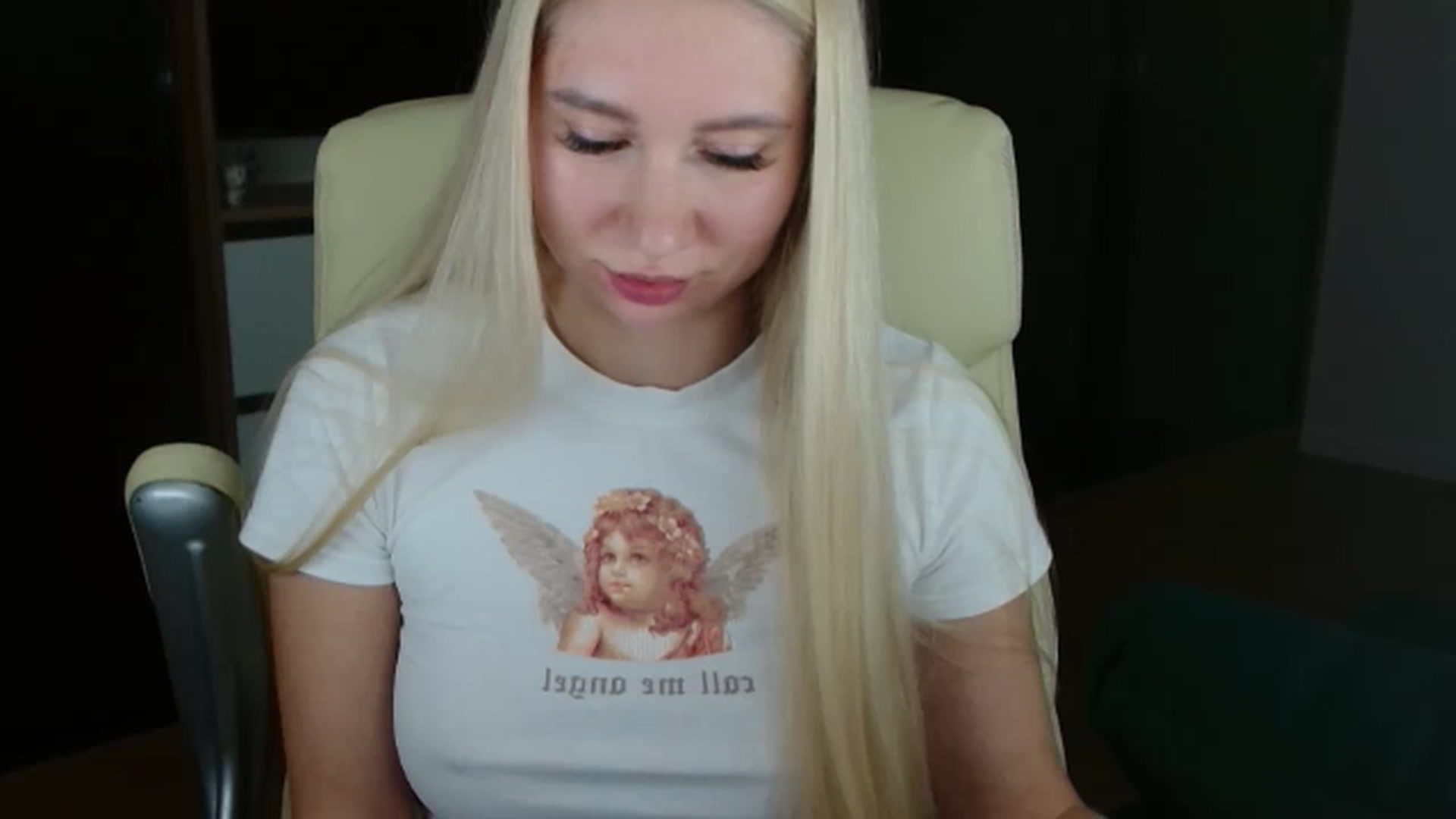 Gallery image thumbnail from Miss_Sylvia's myfreecams stream on, 11/24/2025, 19:07 image 15 of 20