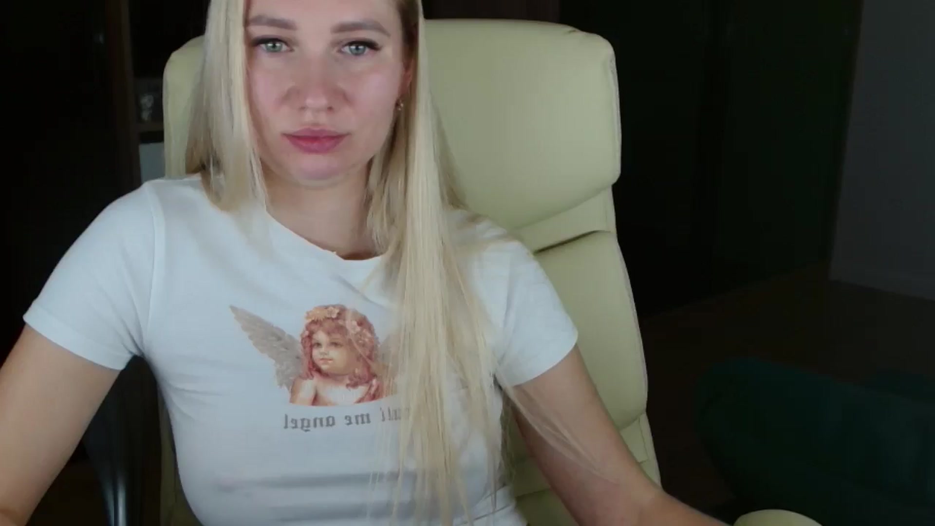 Gallery image thumbnail from Miss_Sylvia's myfreecams stream on, 11/24/2025, 19:50 image 16 of 20