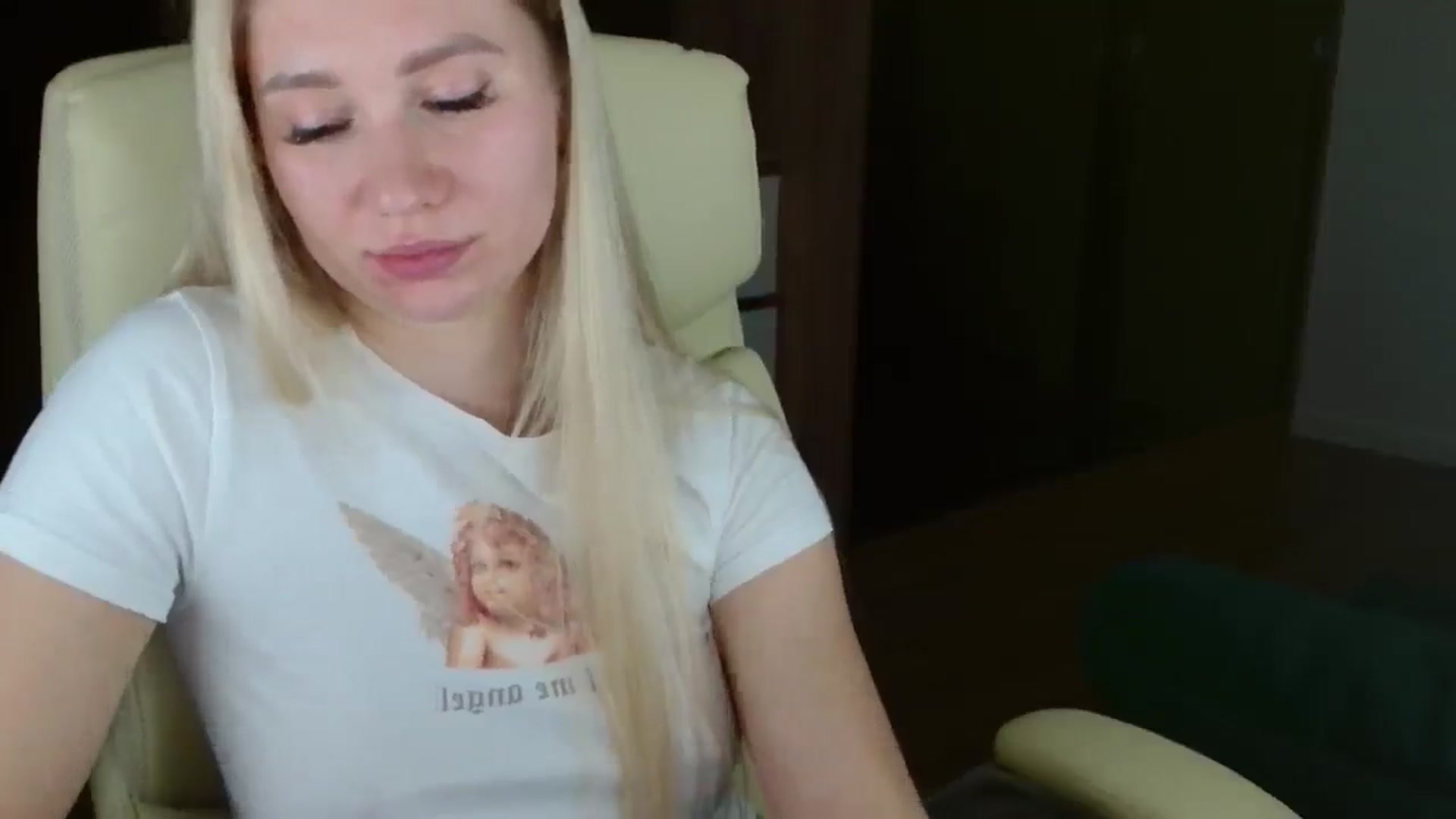 Gallery image thumbnail from Miss_Sylvia's myfreecams stream on, 11/24/2025, 19:50 image 19 of 20