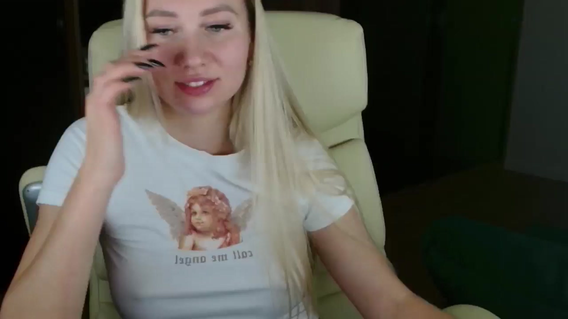 Gallery image thumbnail from Miss_Sylvia's myfreecams stream on, 11/24/2025, 19:50 image 12 of 20