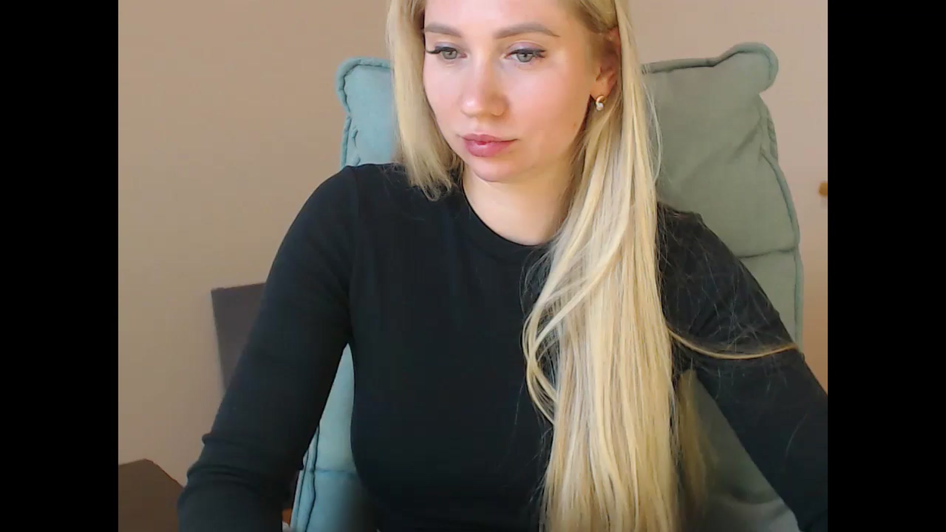 Gallery image thumbnail from Miss_Sylvia's myfreecams stream on, 11/27/2025, 15:45 image 1 of 20