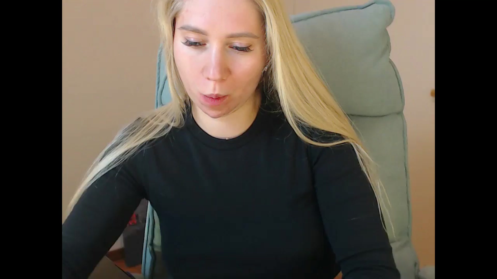 Gallery image thumbnail from Miss_Sylvia's myfreecams stream on, 11/27/2025, 19:26 image 15 of 20