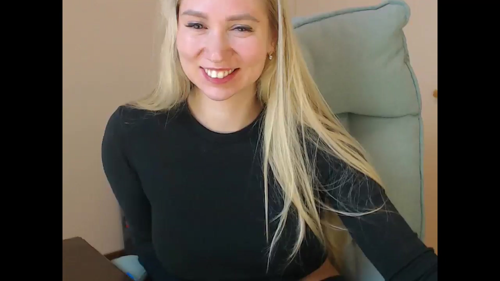 Gallery image thumbnail from Miss_Sylvia's myfreecams stream on, 11/27/2025, 19:26 image 17 of 20