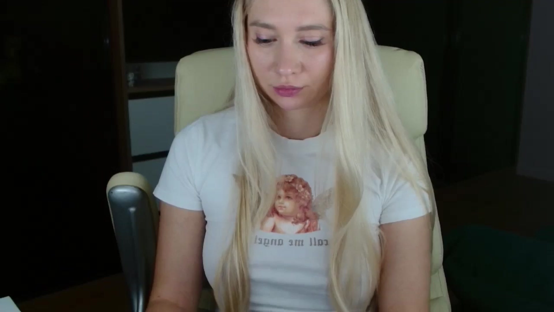 Gallery image thumbnail from Miss_Sylvia's myfreecams stream on, 12/01/2025, 19:16 image 15 of 20