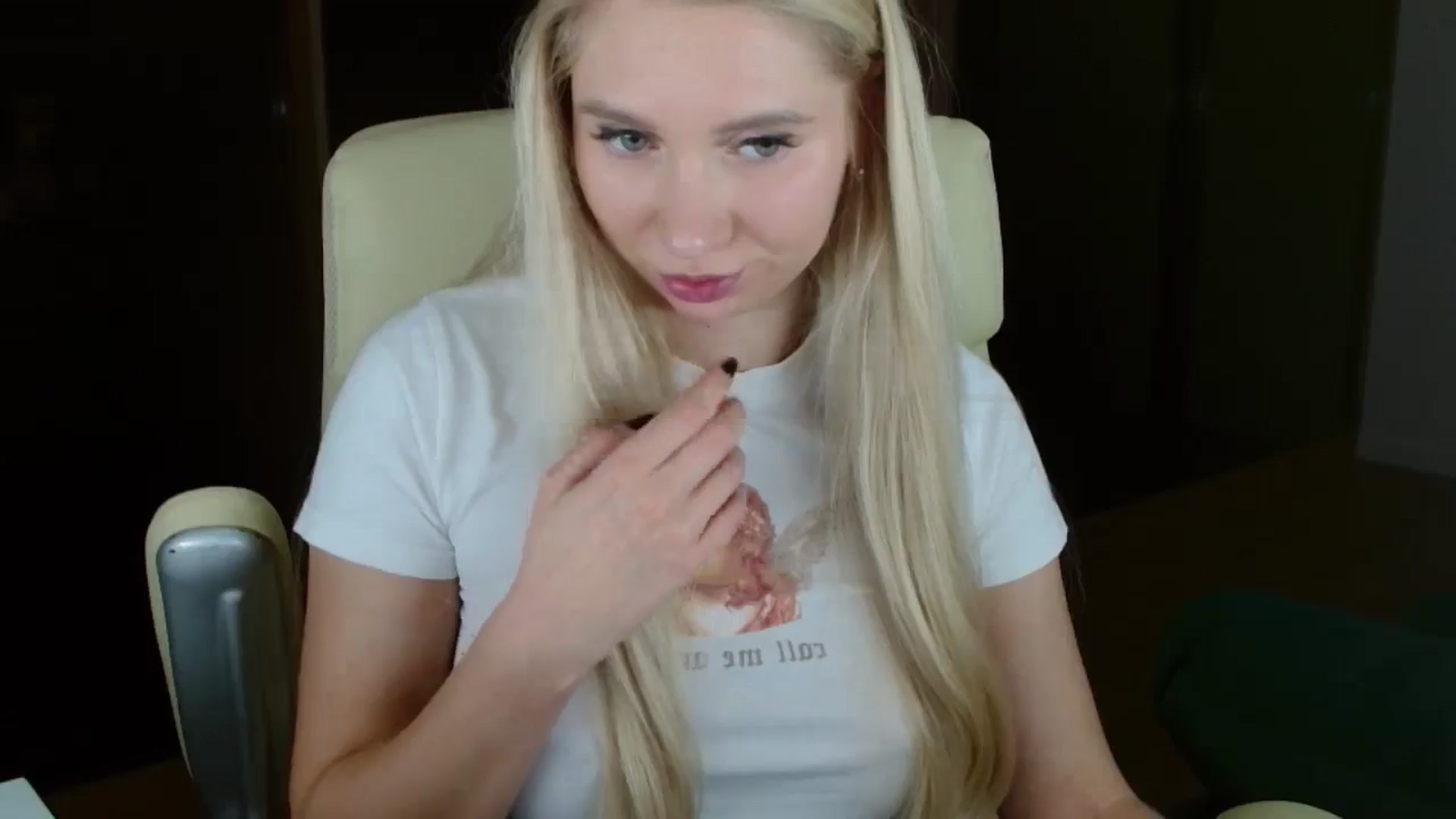 Gallery image thumbnail from Miss_Sylvia's myfreecams stream on, 12/01/2025, 19:16 image 12 of 20