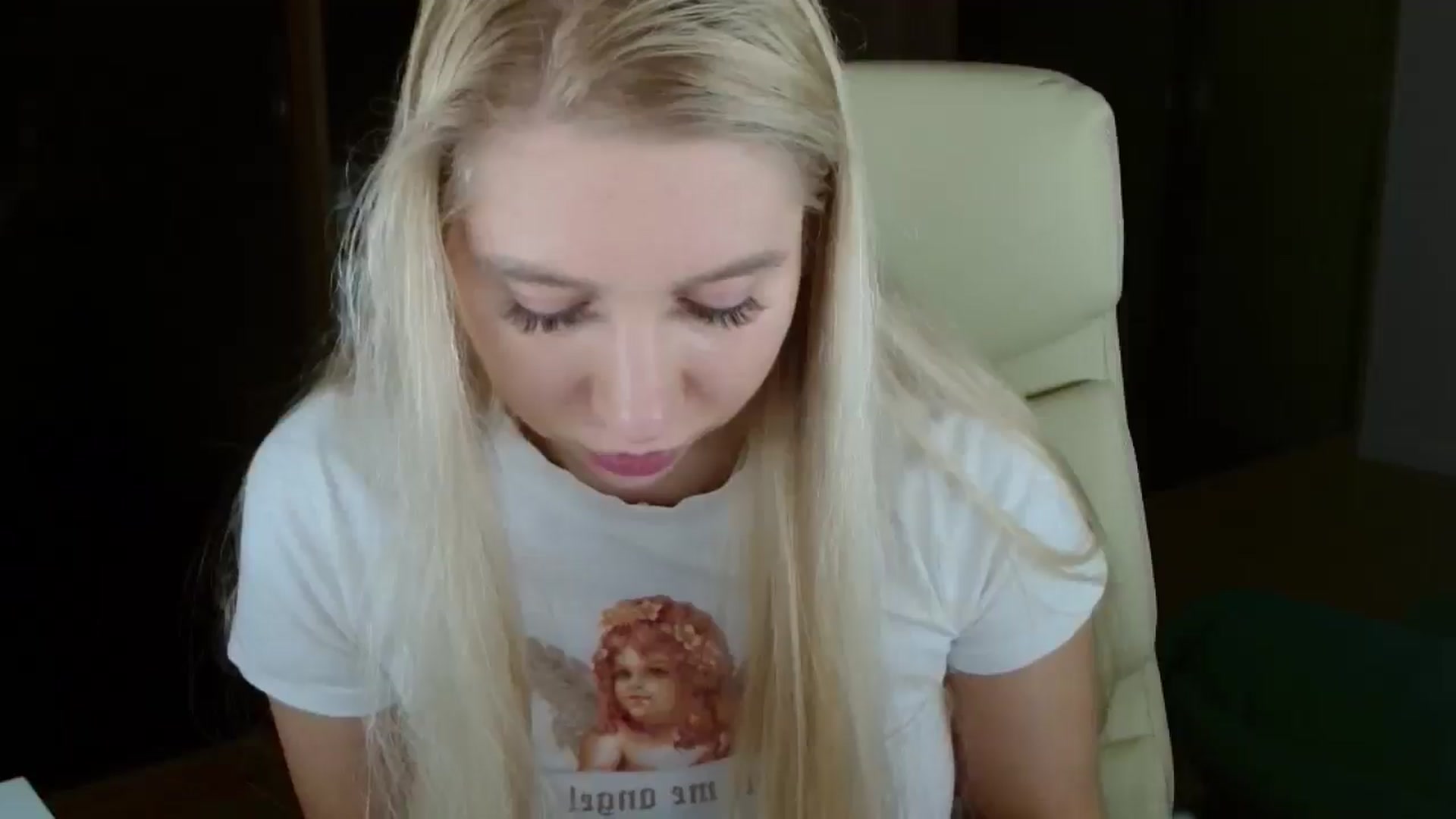 Gallery image thumbnail from Miss_Sylvia's myfreecams stream on, 12/01/2025, 19:16 image 7 of 20