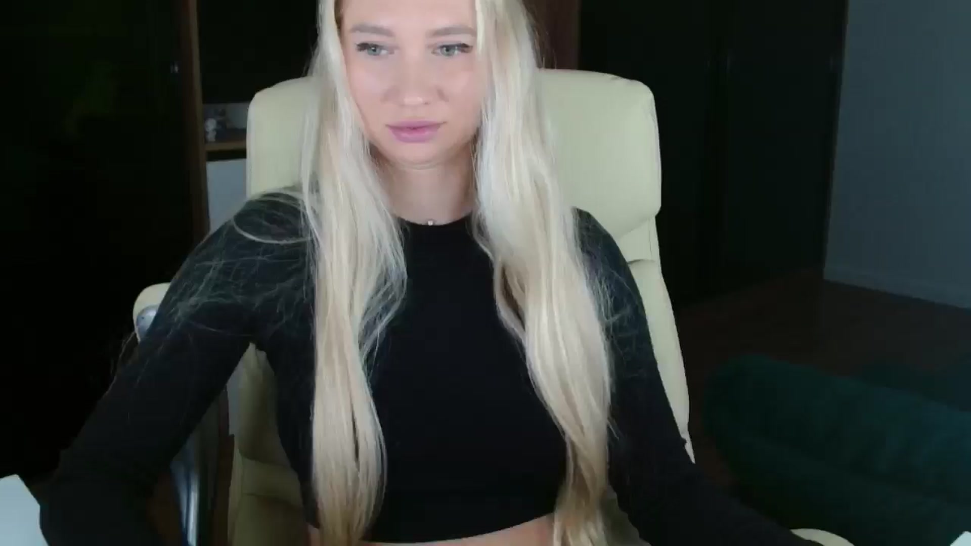 Gallery image thumbnail from Miss_Sylvia's myfreecams stream on, 12/03/2025, 16:53 image 14 of 20