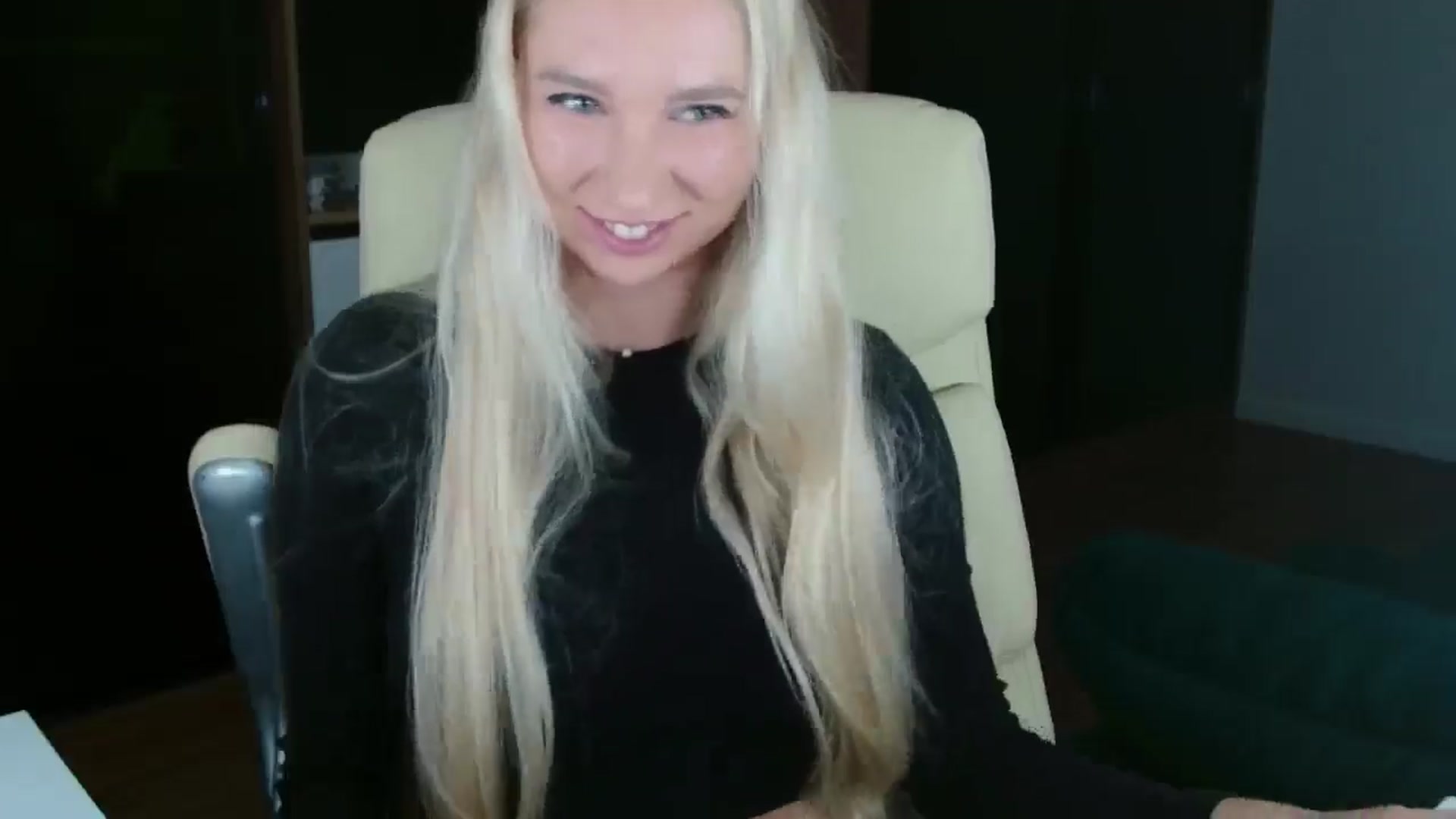 Gallery image thumbnail from Miss_Sylvia's myfreecams stream on, 12/03/2025, 16:53 image 16 of 20