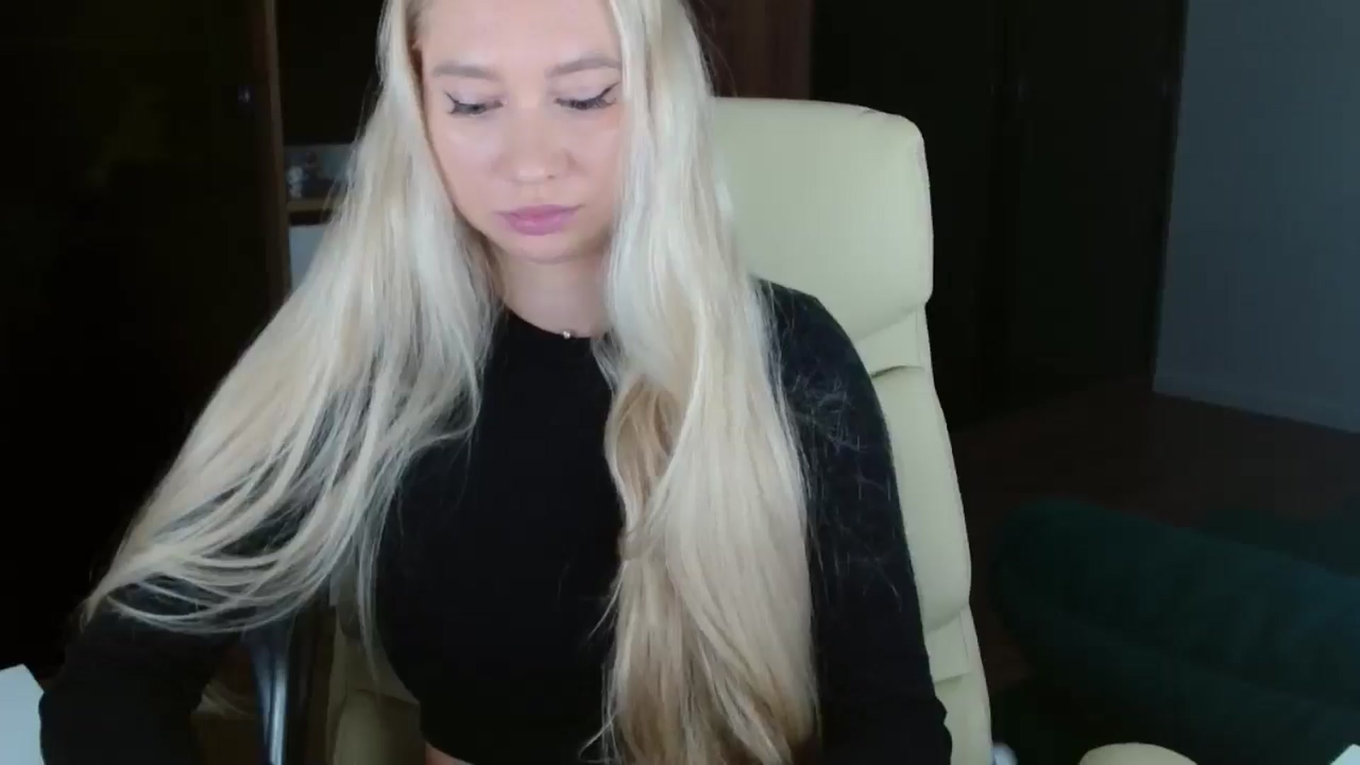 Gallery image thumbnail from Miss_Sylvia's myfreecams stream on, 12/03/2025, 16:53 image 9 of 20