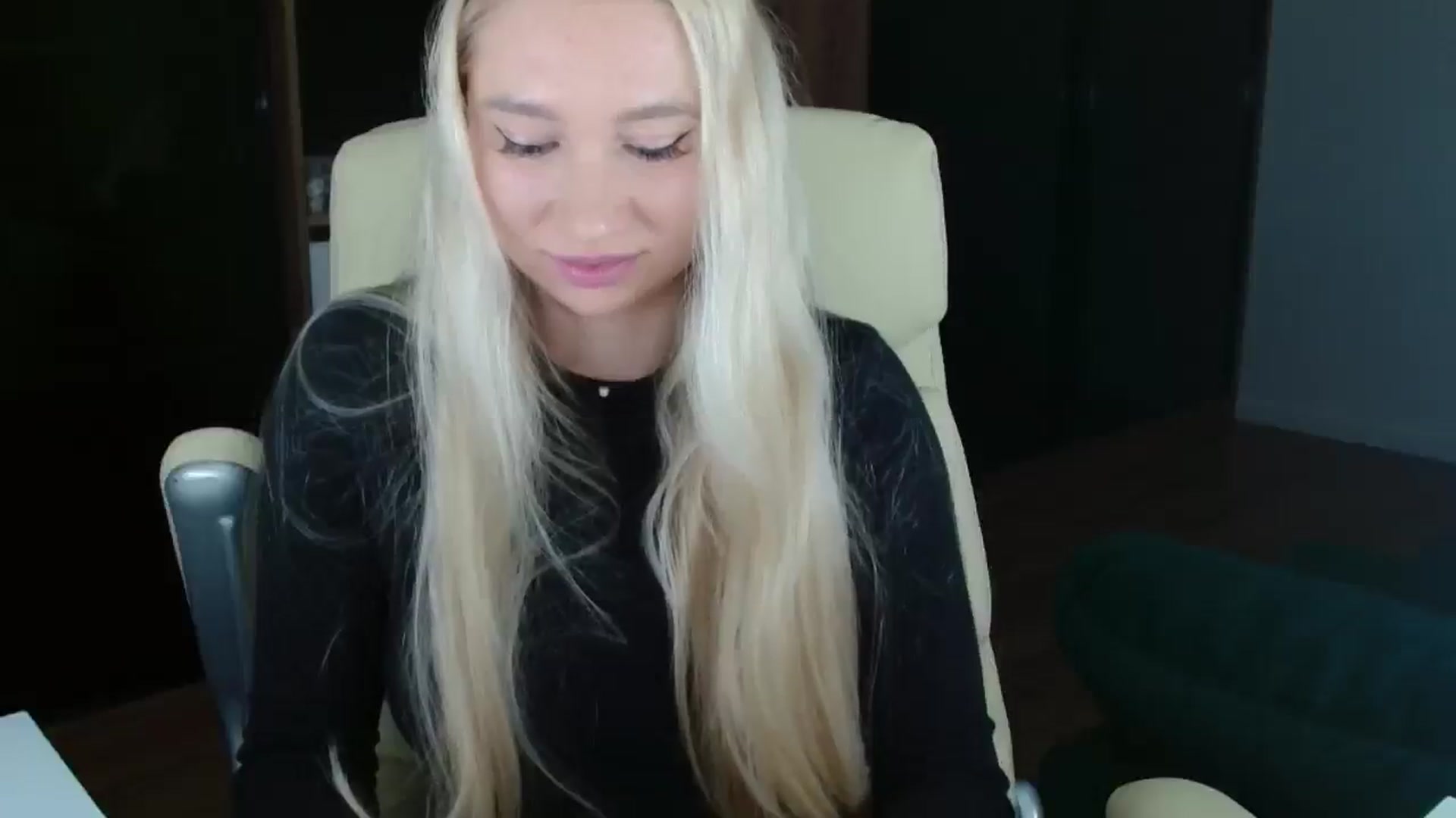 Gallery image thumbnail from Miss_Sylvia's myfreecams stream on, 12/03/2025, 16:53 image 18 of 20