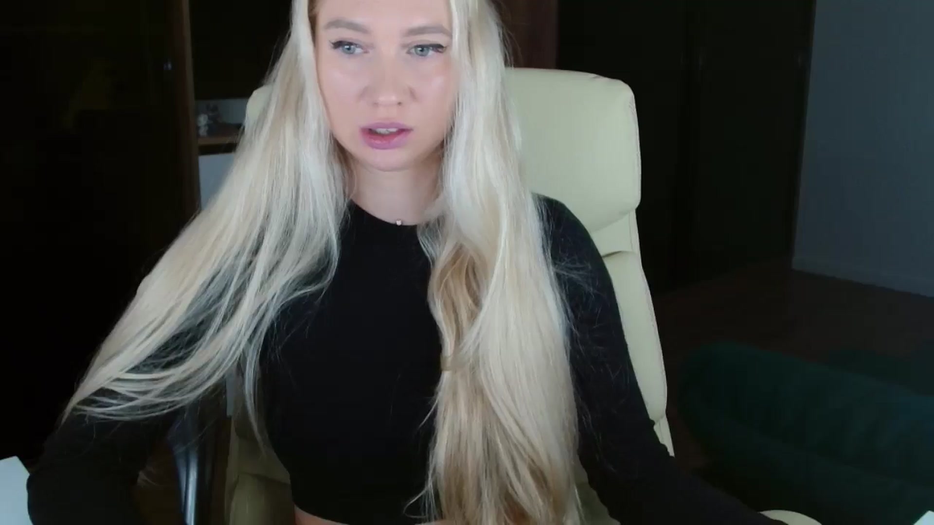 Gallery image thumbnail from Miss_Sylvia's myfreecams stream on, 12/03/2025, 16:53 image 8 of 20