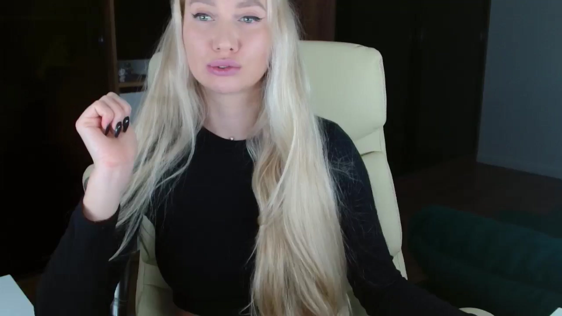 Gallery image thumbnail from Miss_Sylvia's myfreecams stream on, 12/03/2025, 16:53 image 7 of 20