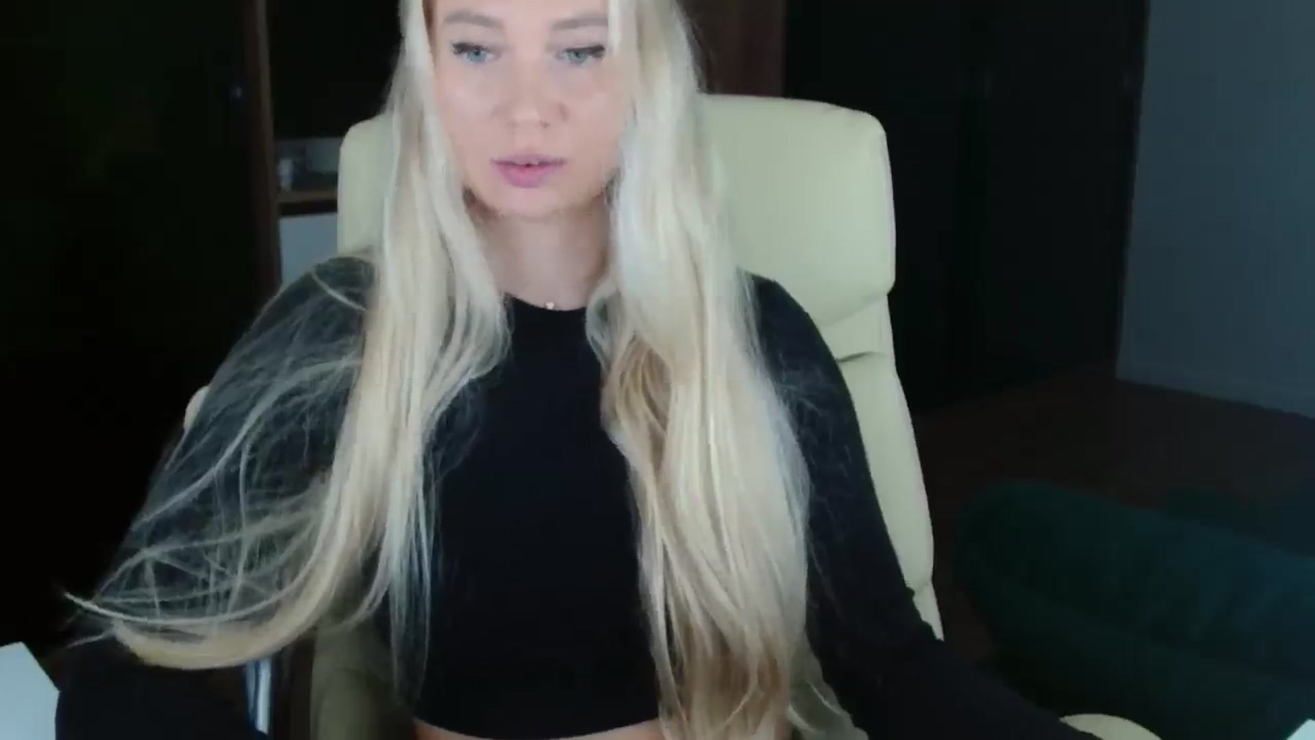 Gallery image thumbnail from Miss_Sylvia's myfreecams stream on, 12/03/2025, 16:53 image 10 of 20
