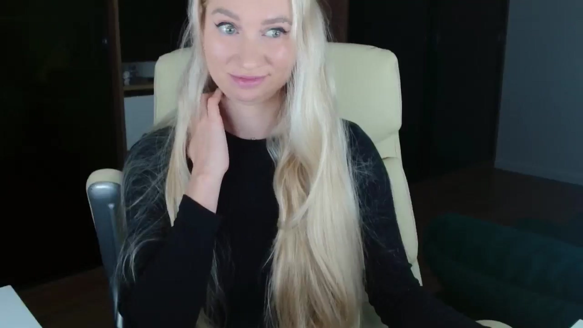 Gallery image thumbnail from Miss_Sylvia's myfreecams stream on, 12/03/2025, 16:53 image 2 of 20
